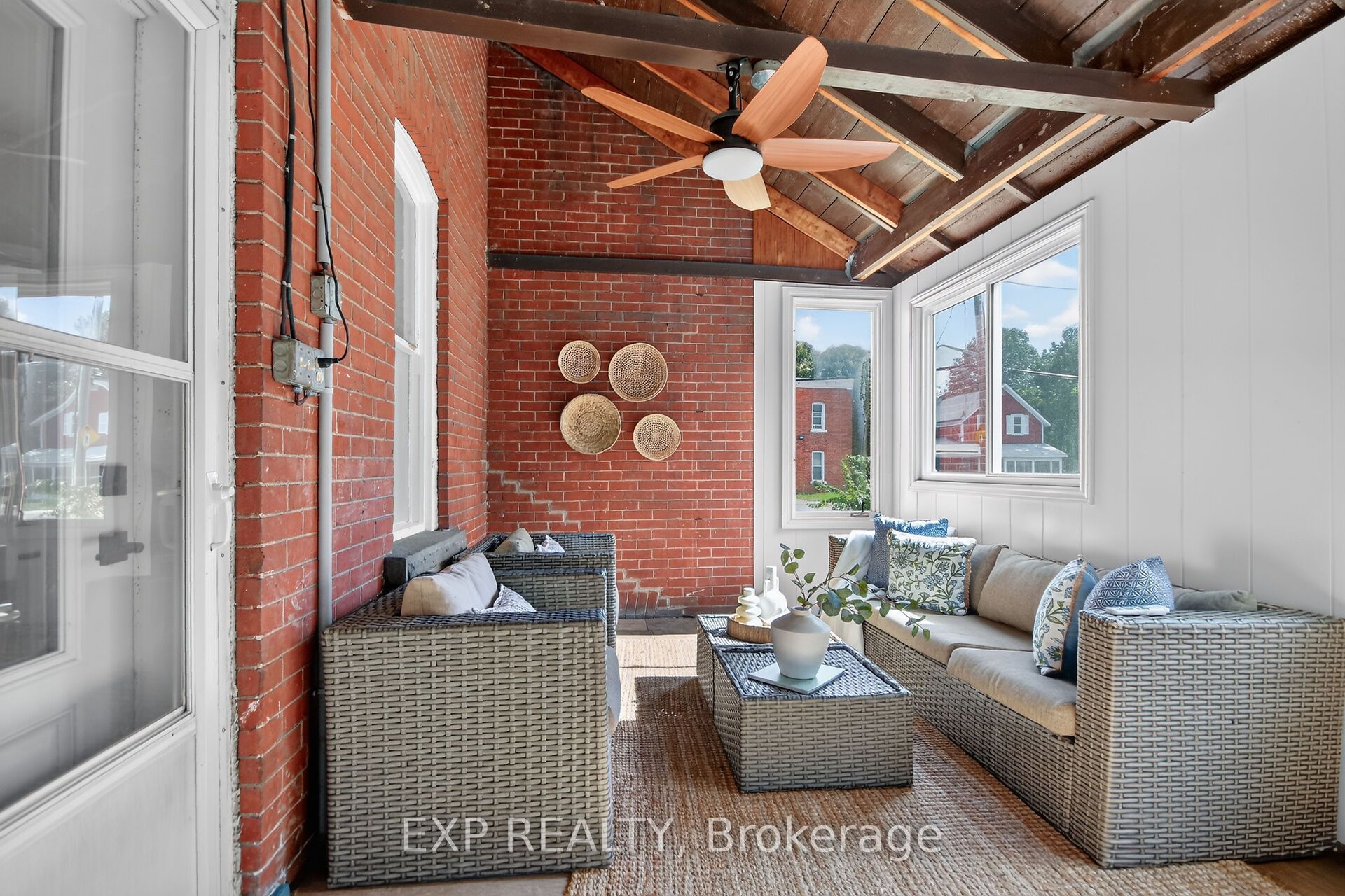 86 Daniel Street N Property Photo 37