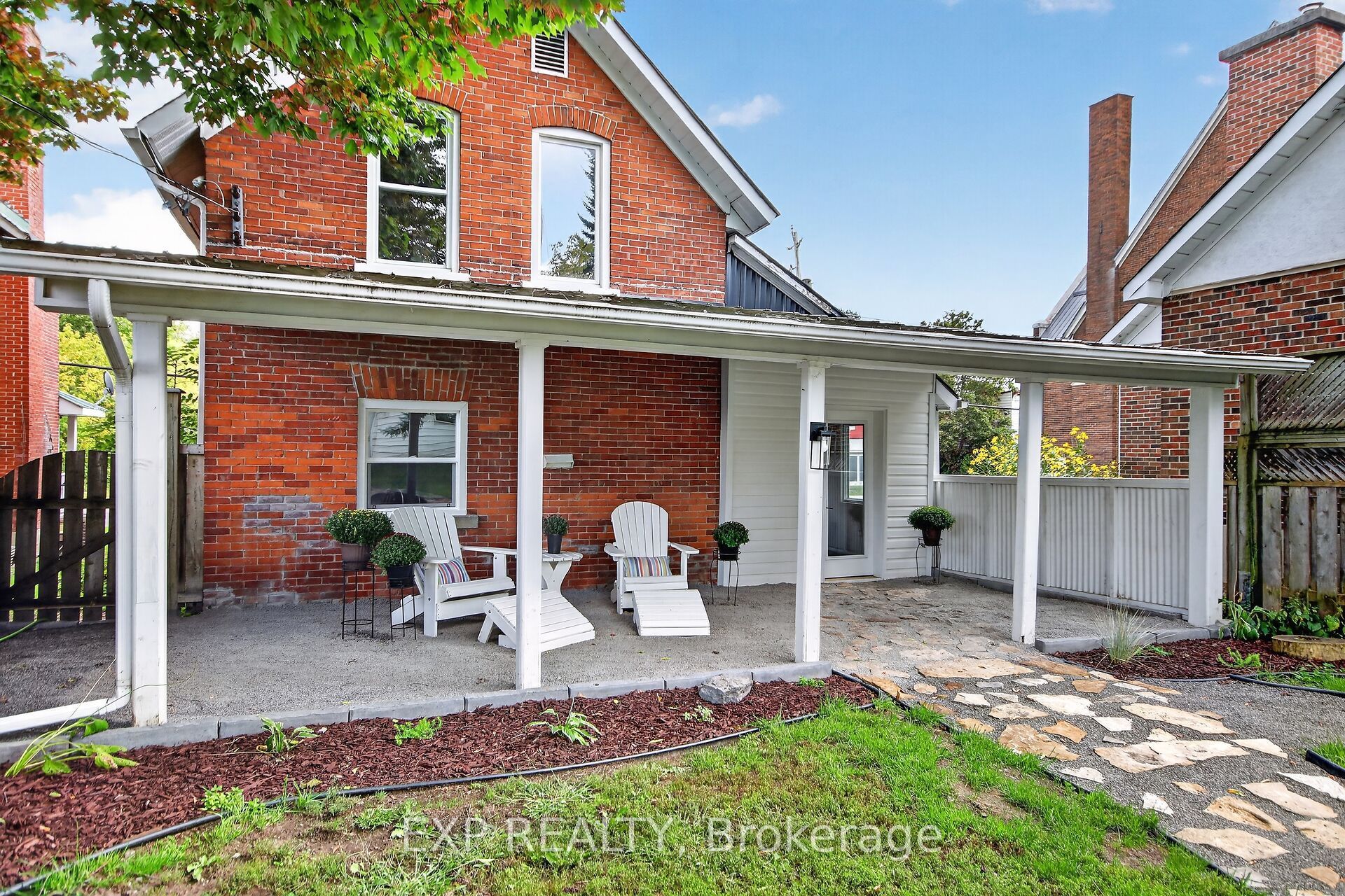 86 Daniel Street N Property Photo 40