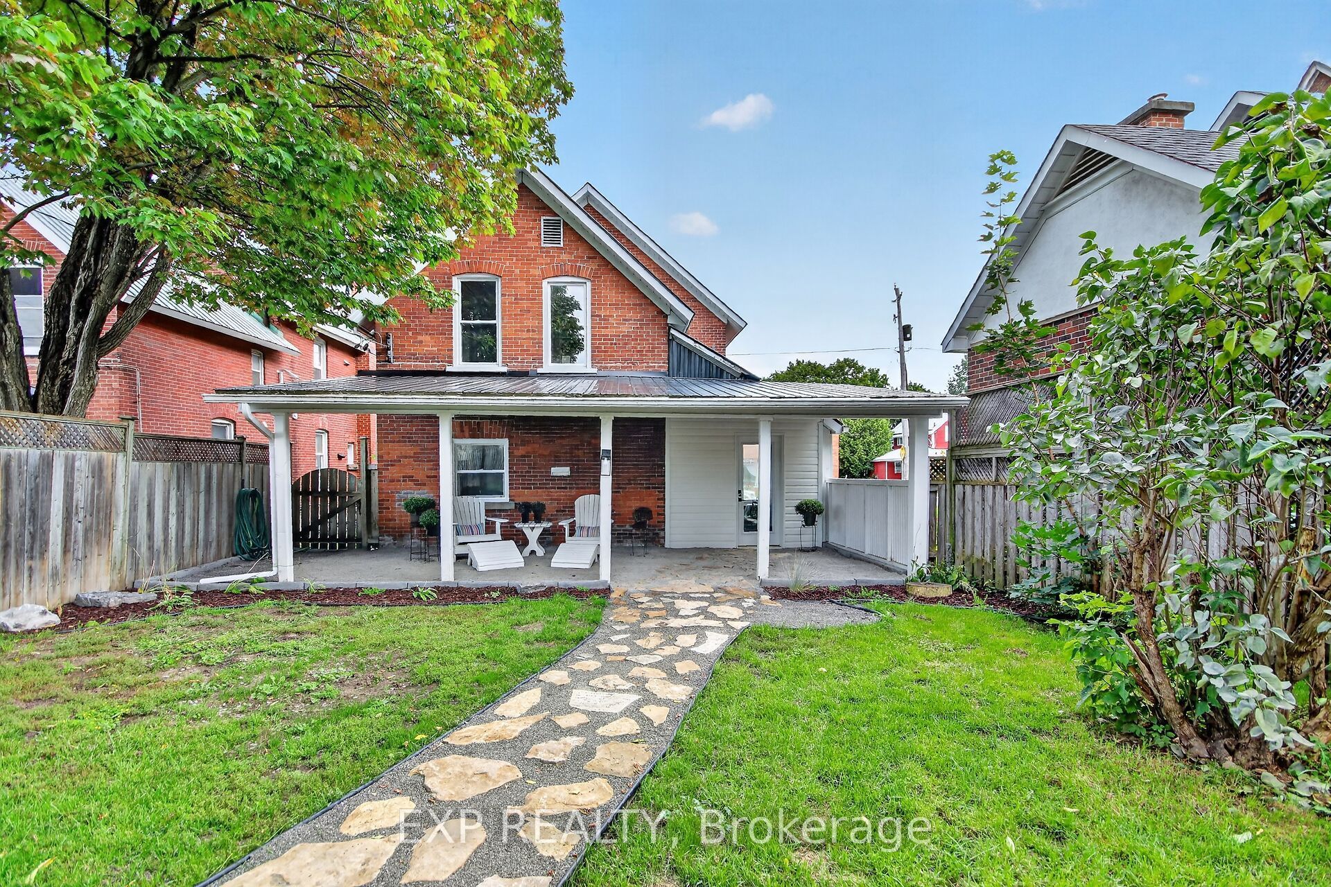 86 Daniel Street N Property Photo 45