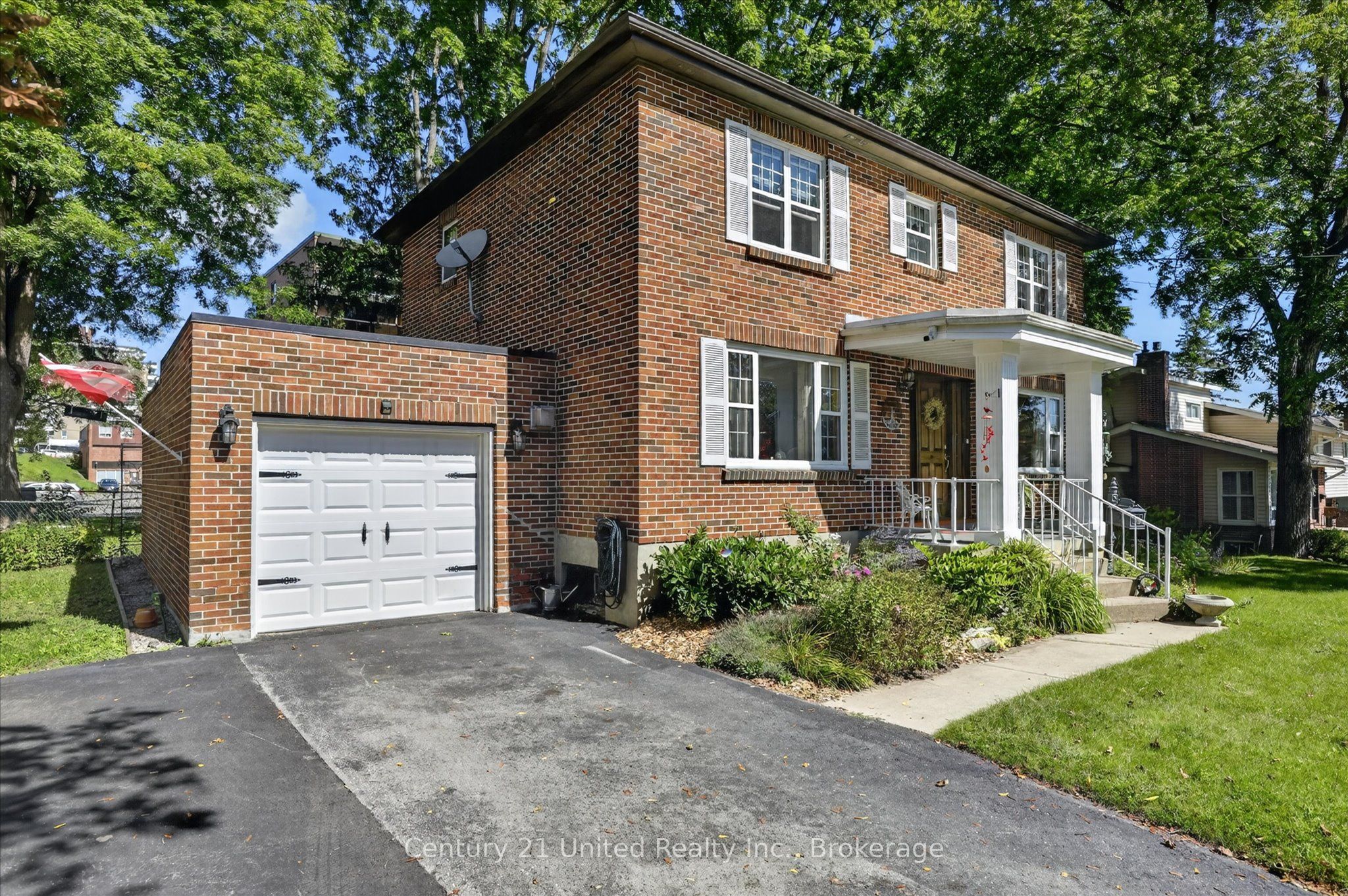 6 Middleton Drive Property Photo 2