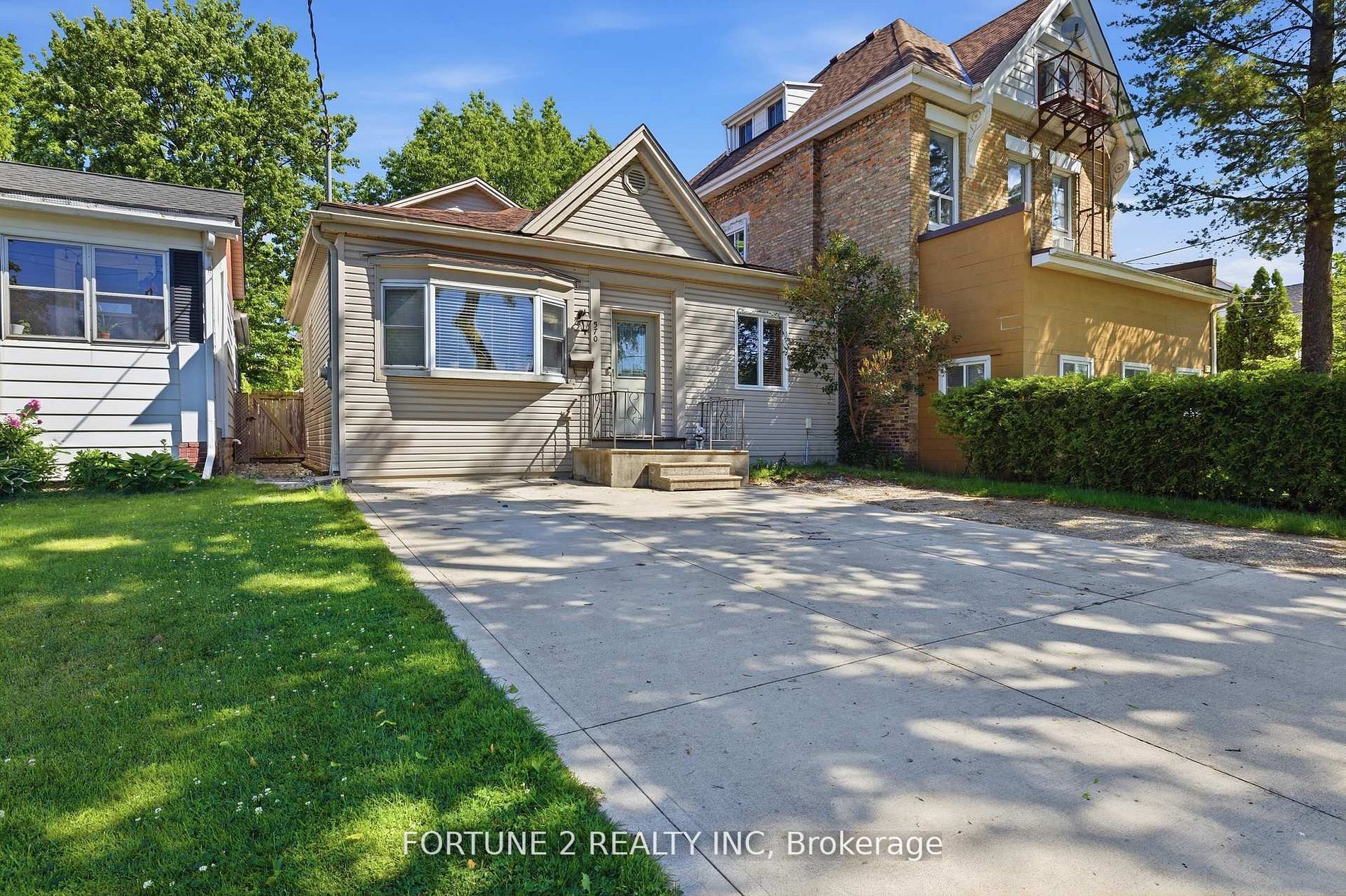 570 Pall Mall Street Property Photo 1