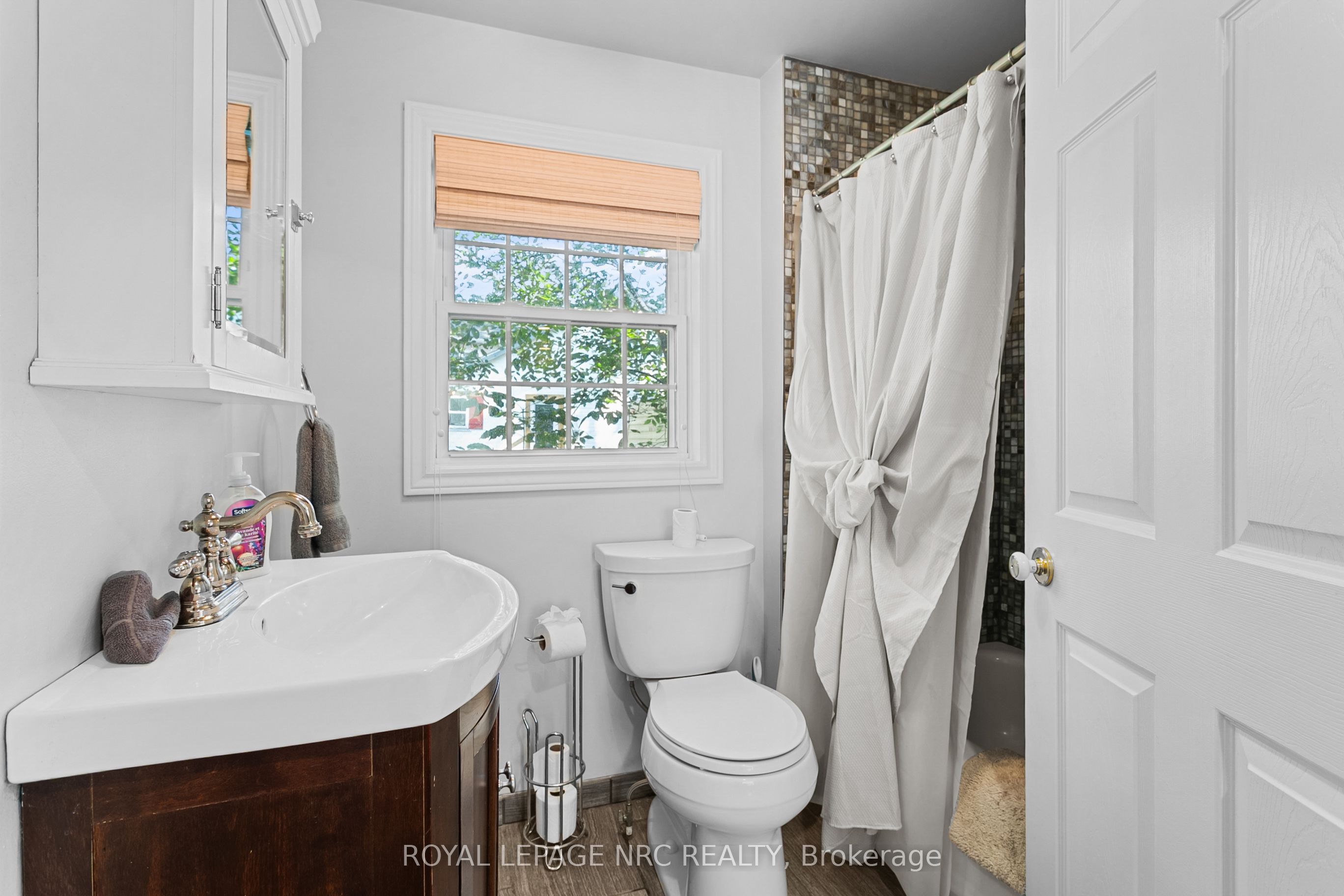 351 Eastwood Avenue Property Photo 15