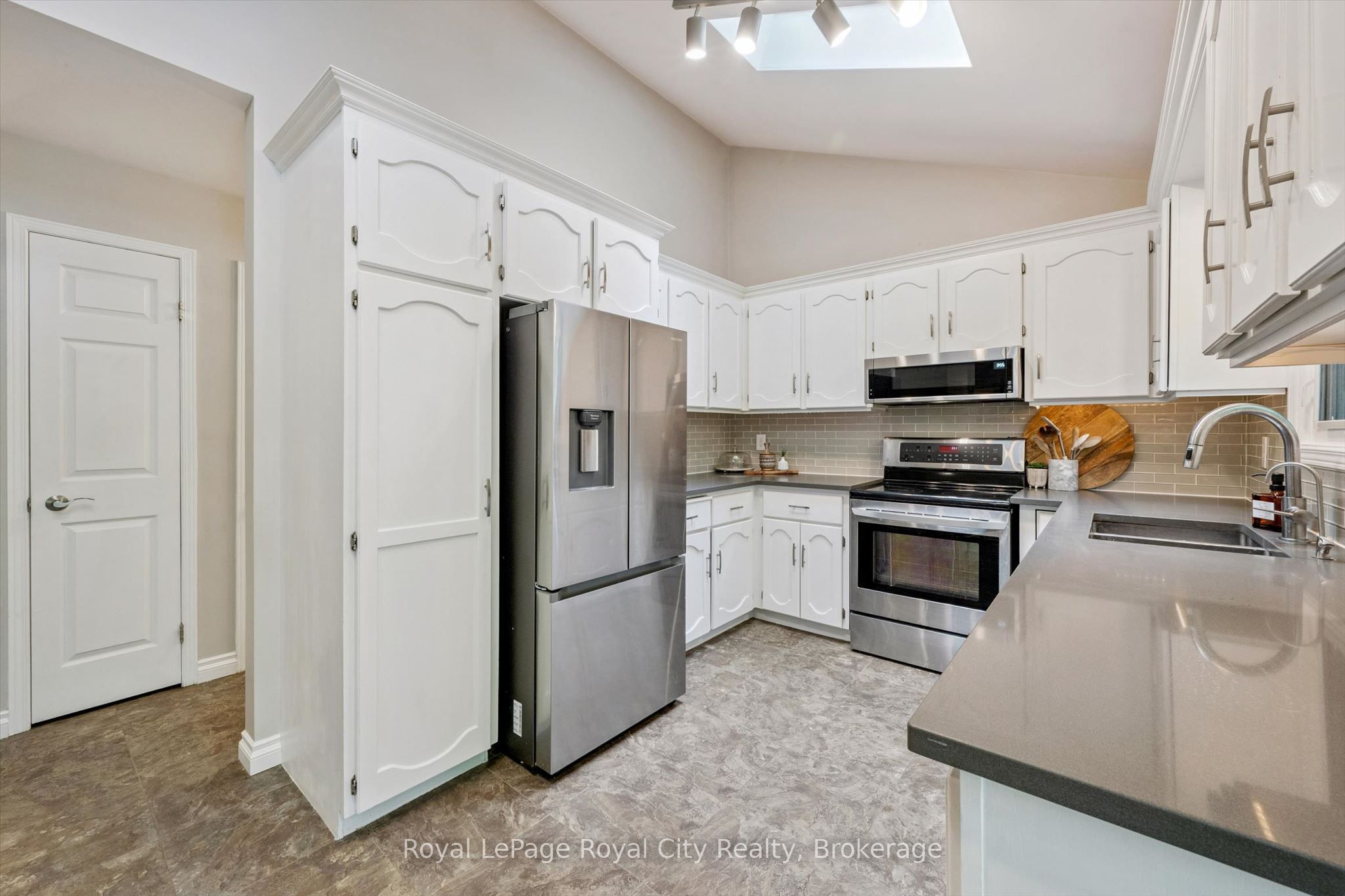 17 Sugarbush Place Property Photo 17