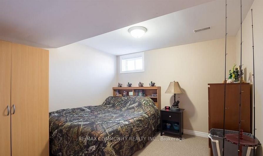166 St. Lawrence Drive Property Photo 28