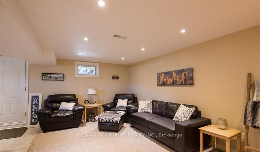 166 St. Lawrence Drive Property Photo 30