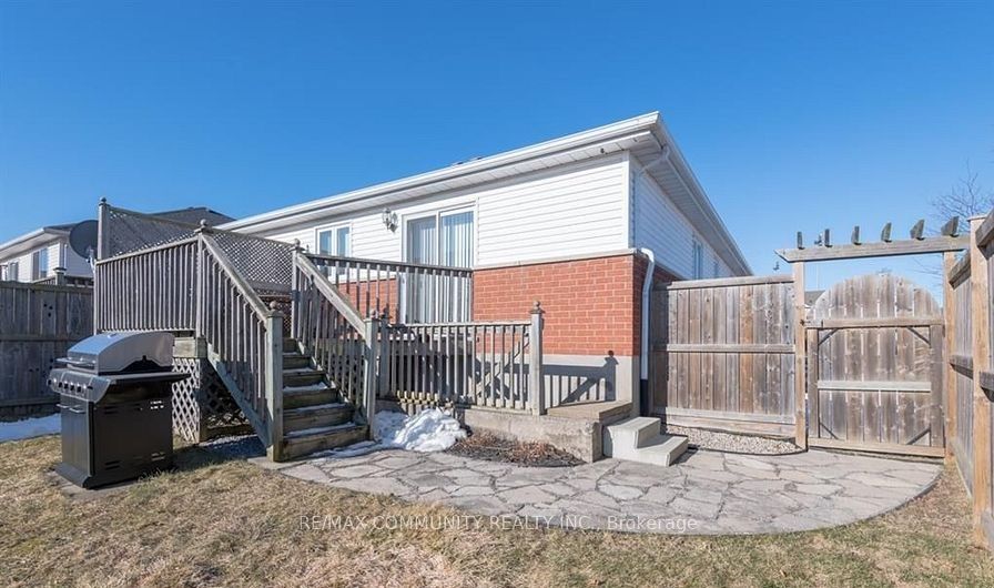 166 St. Lawrence Drive Property Photo 42