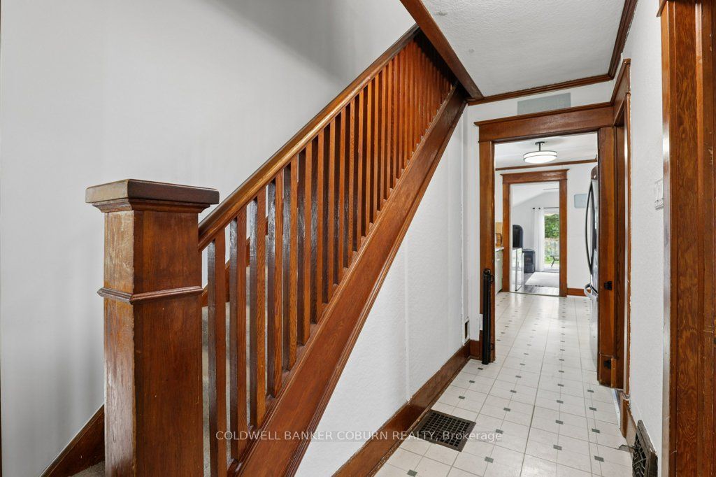 6674 Fourth Line Road S Property Photo 8