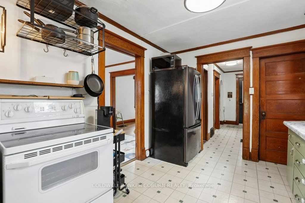 6674 Fourth Line Road S Property Photo 22