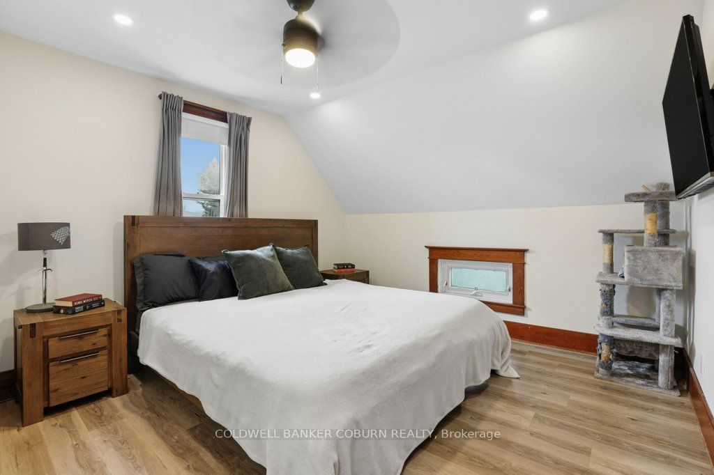 6674 Fourth Line Road S Property Photo 27