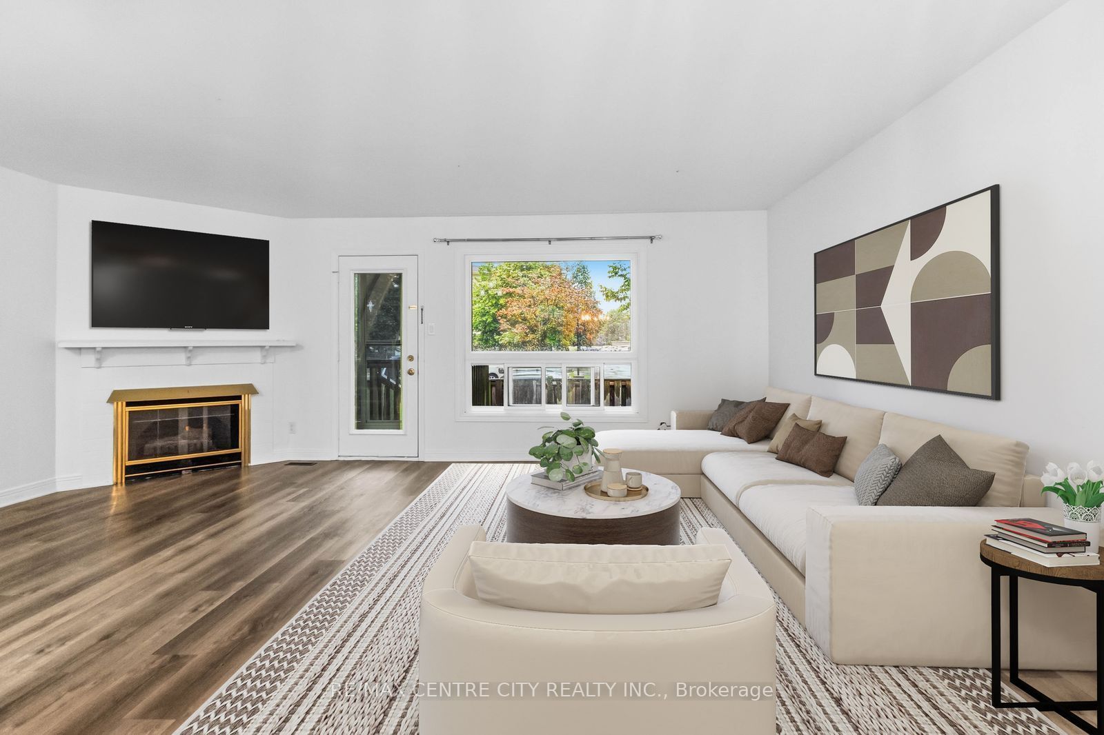 683 Windermere Road 16 Property Photo 11