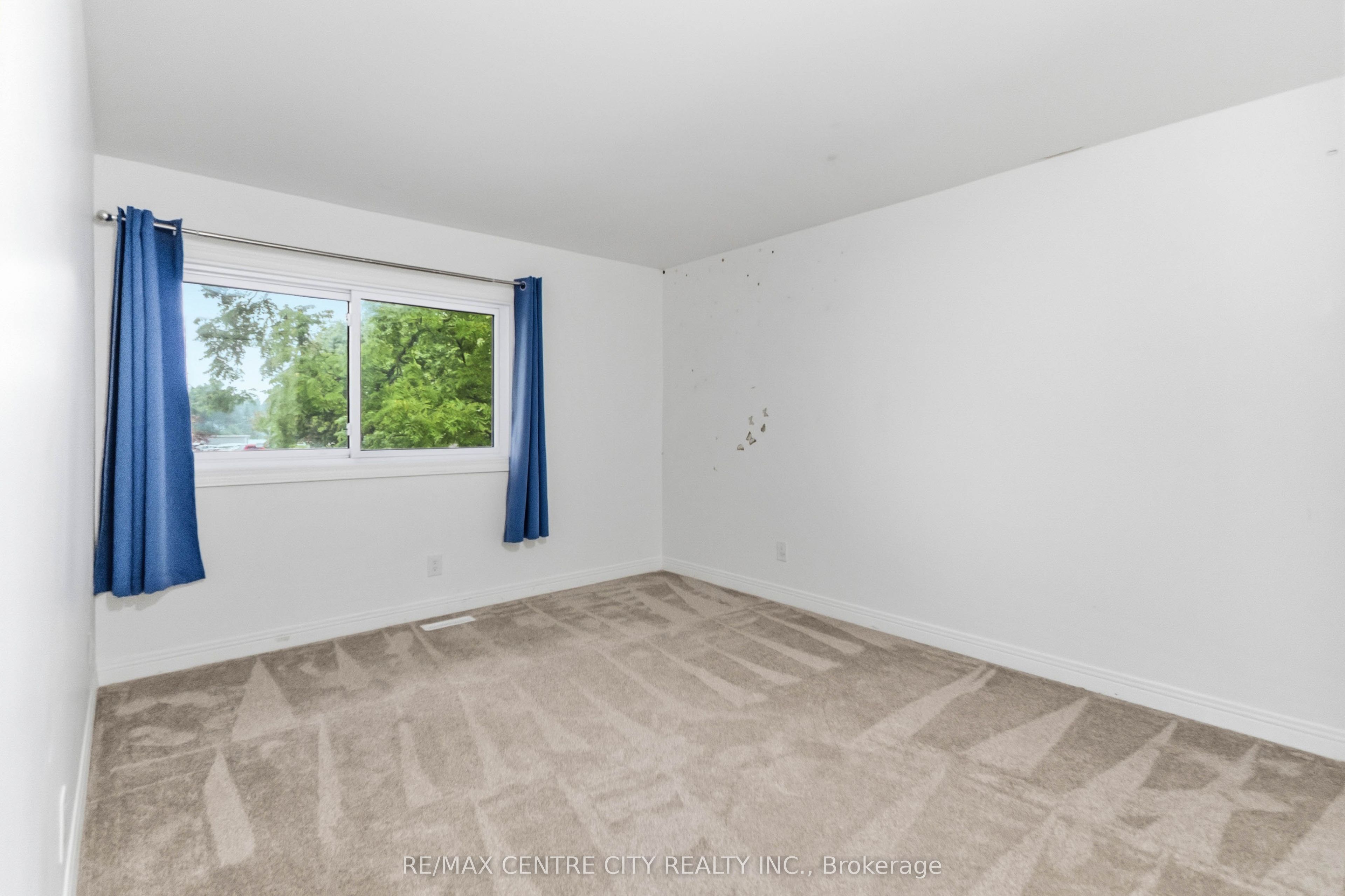 683 Windermere Road 16 Property Photo 29