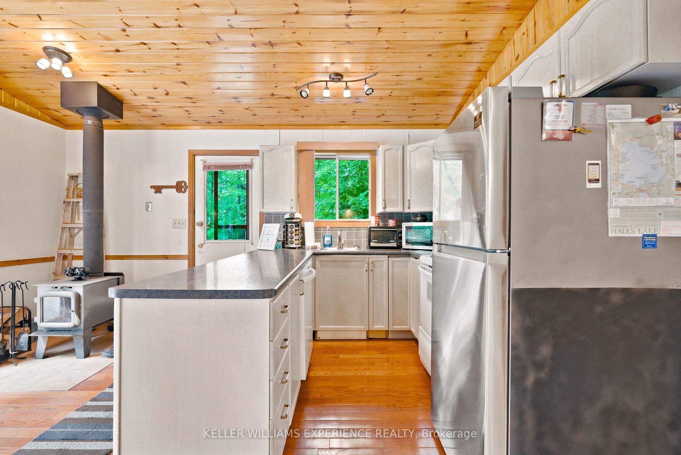 1689 Braeloch Road Property Photo 13