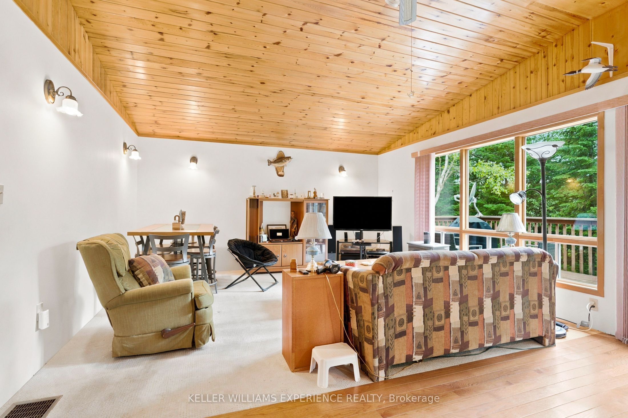 1689 Braeloch Road Property Photo 14