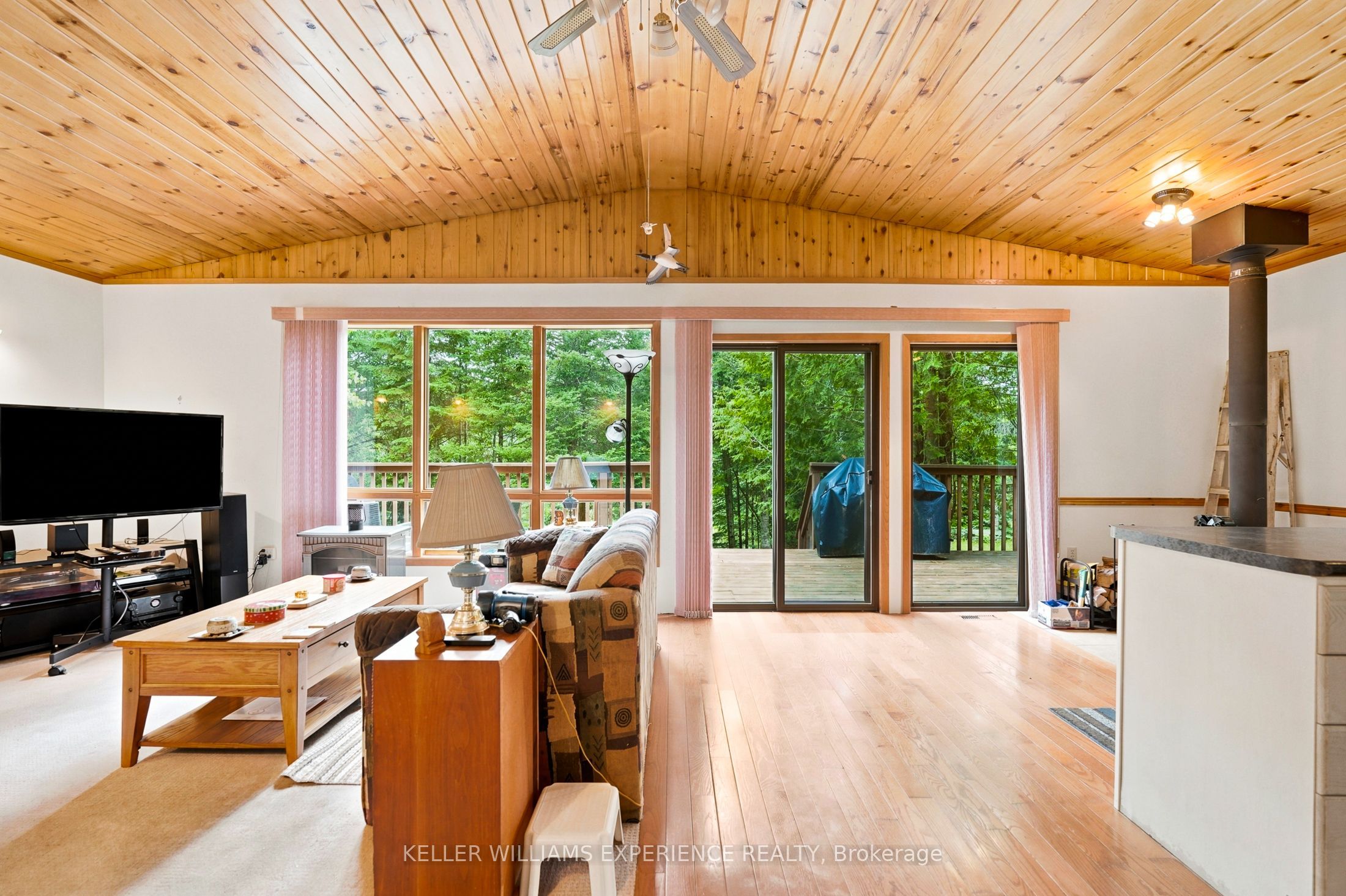 1689 Braeloch Road Property Photo 16