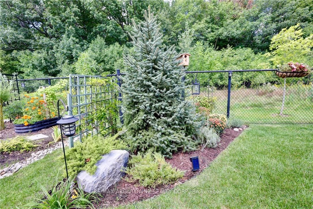 3352 Whispering Wood Trail Property Photo 36