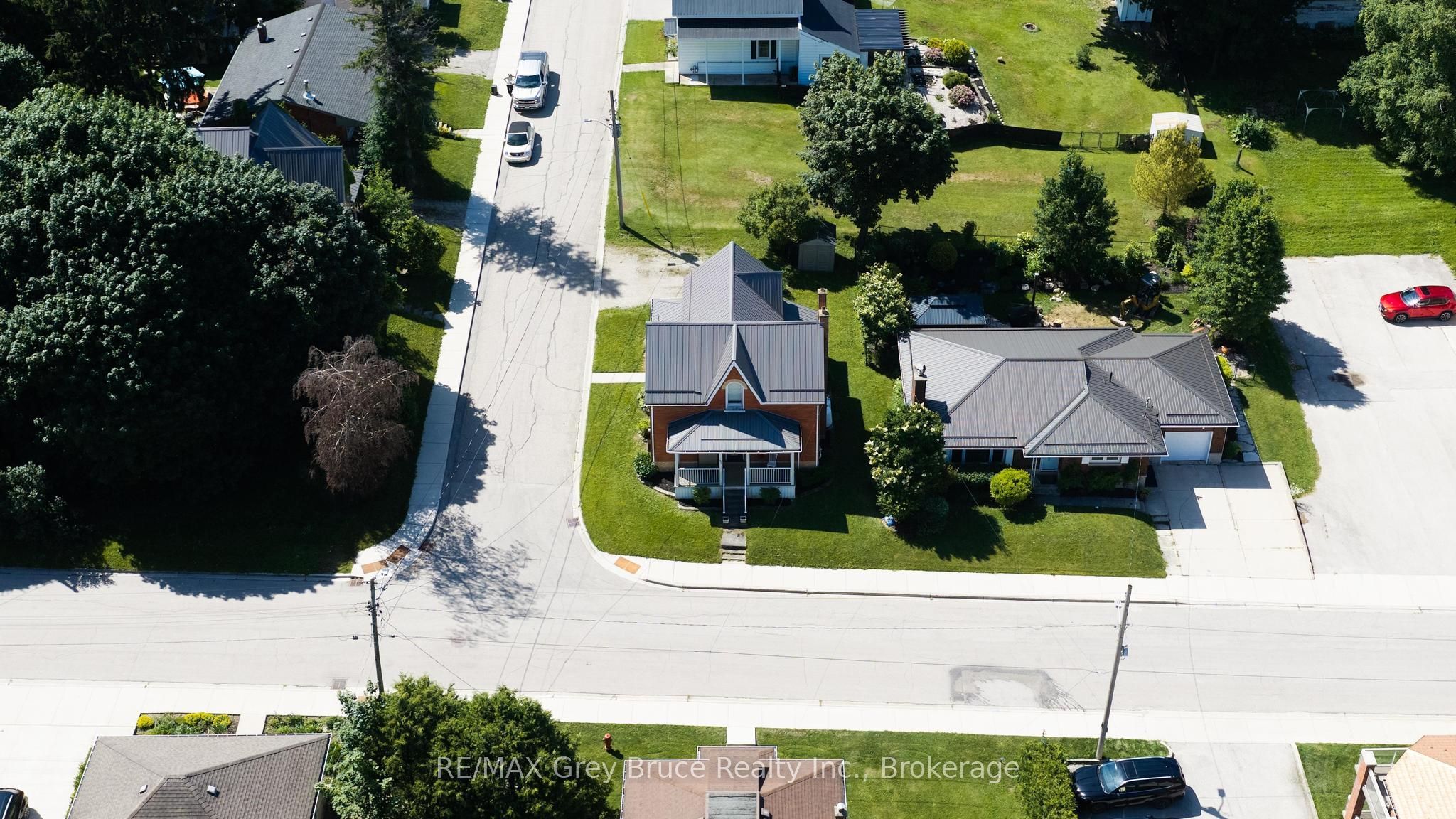 53 3rd Street S Property Photo 6