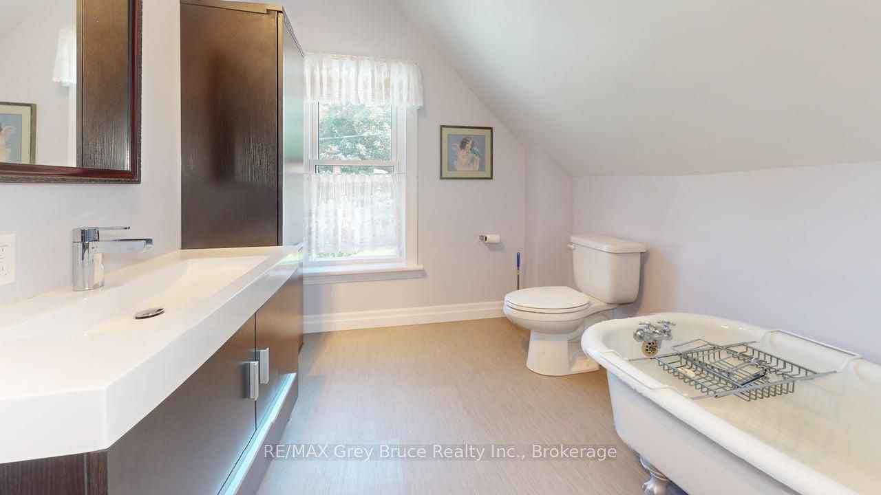 53 3rd Street S Property Photo 10