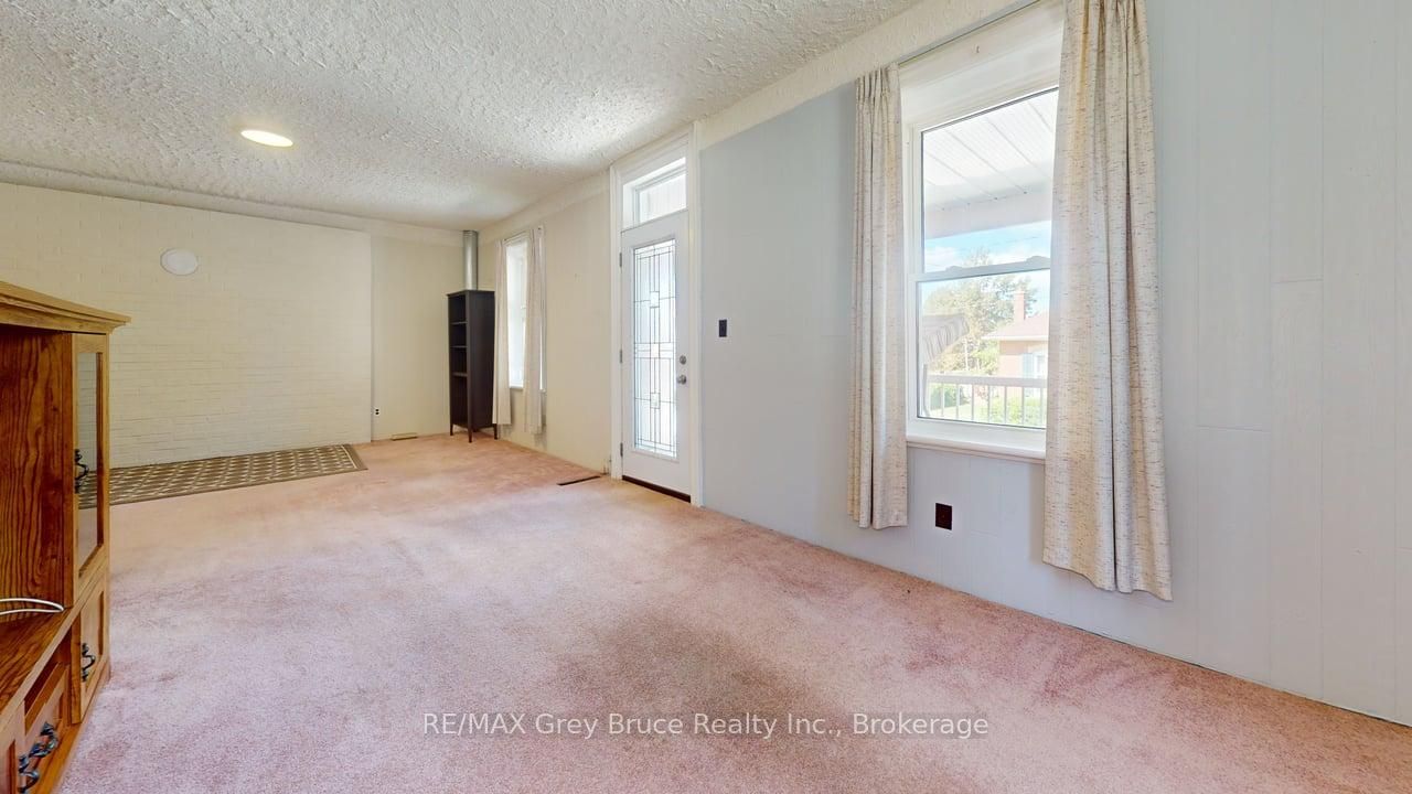 53 3rd Street S Property Photo 19