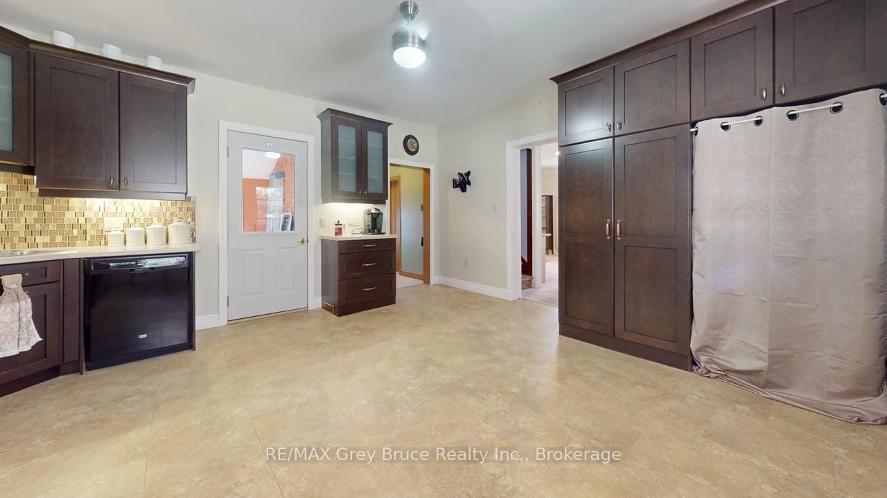 53 3rd Street S Property Photo 21