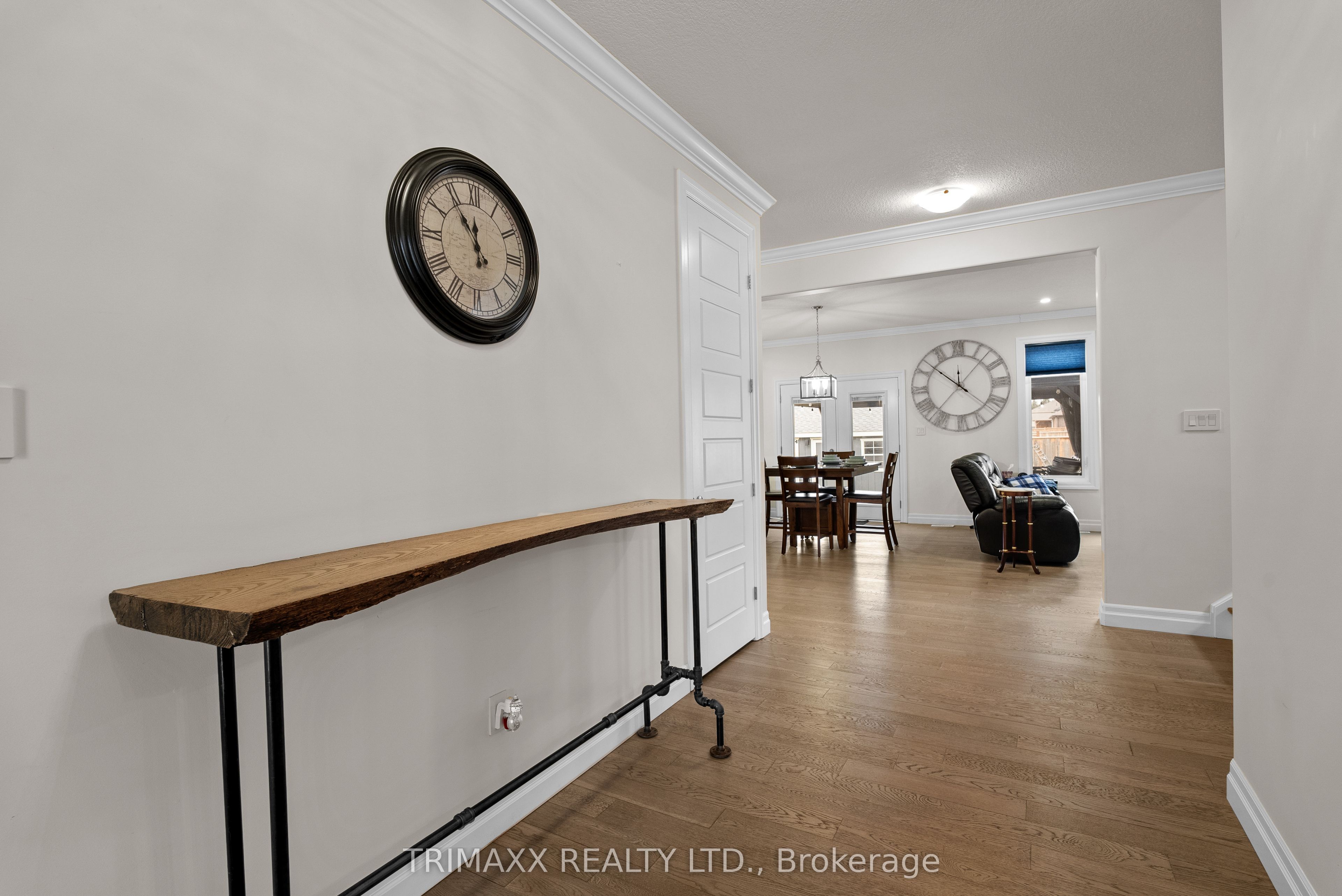 31 Thames Springs Crescent Property Photo 3