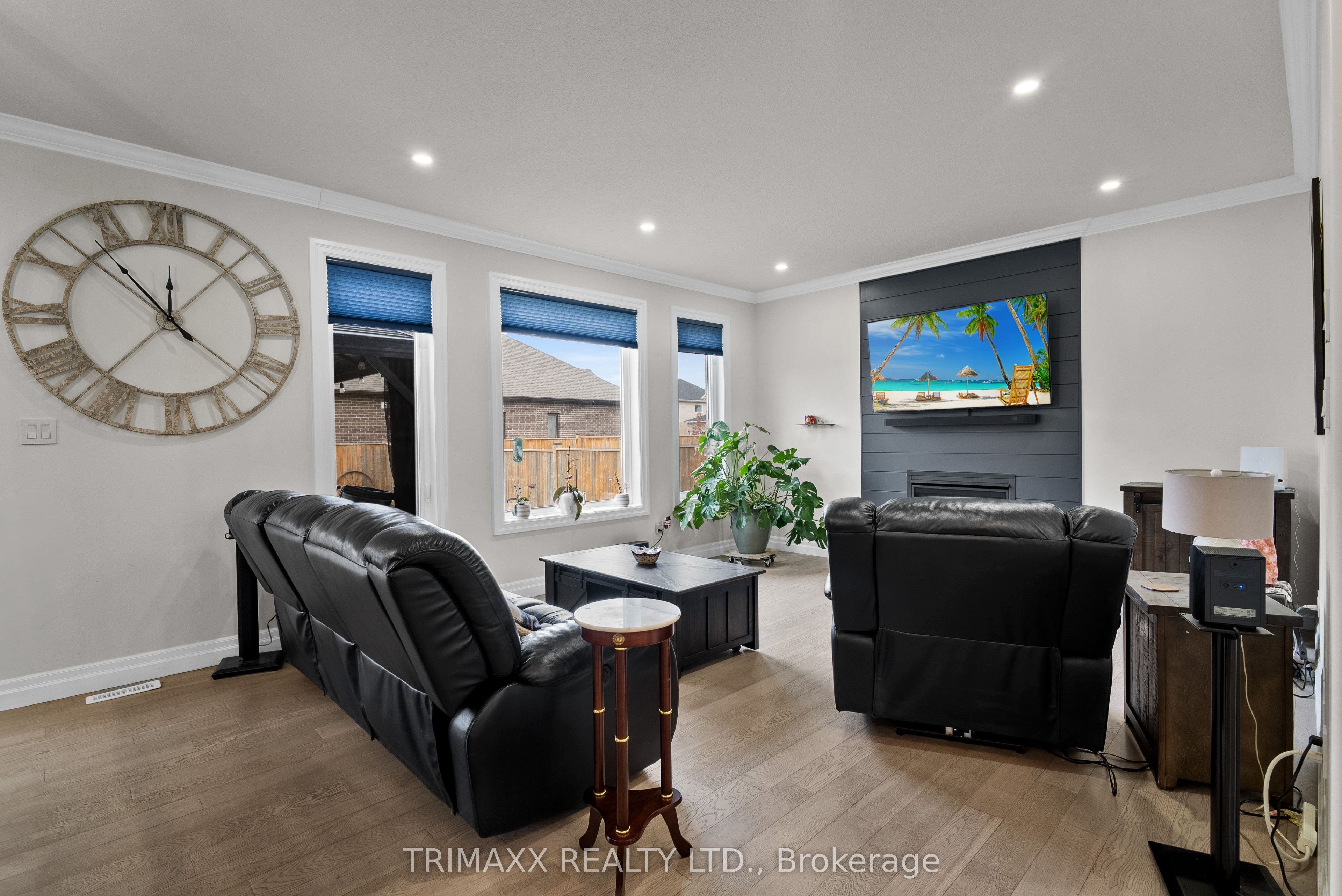31 Thames Springs Crescent Property Photo 6