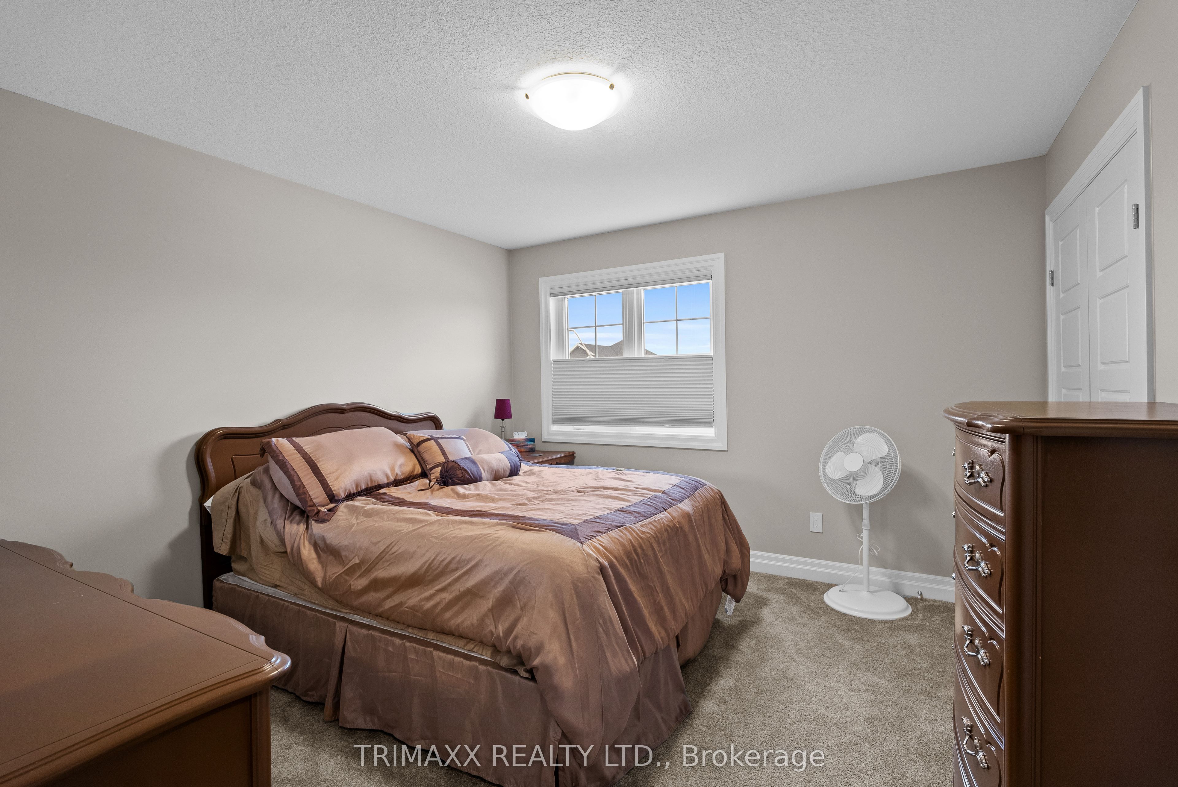 31 Thames Springs Crescent Property Photo 19