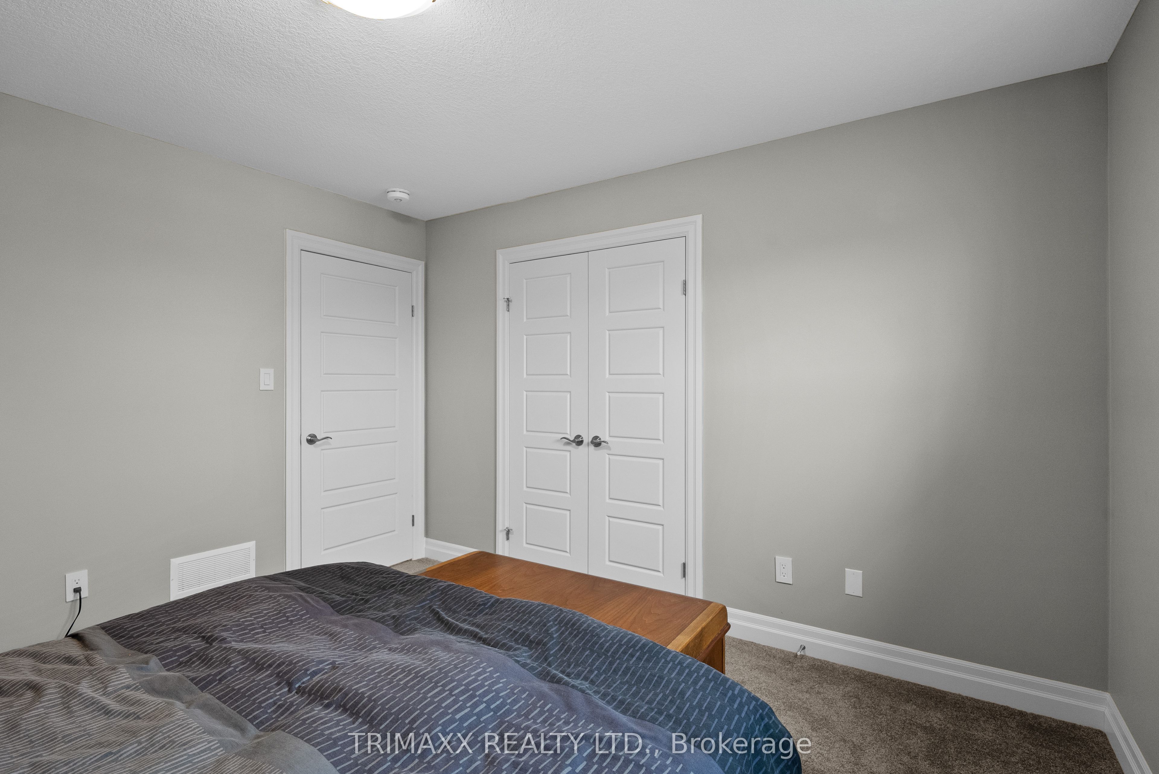 31 Thames Springs Crescent Property Photo 26