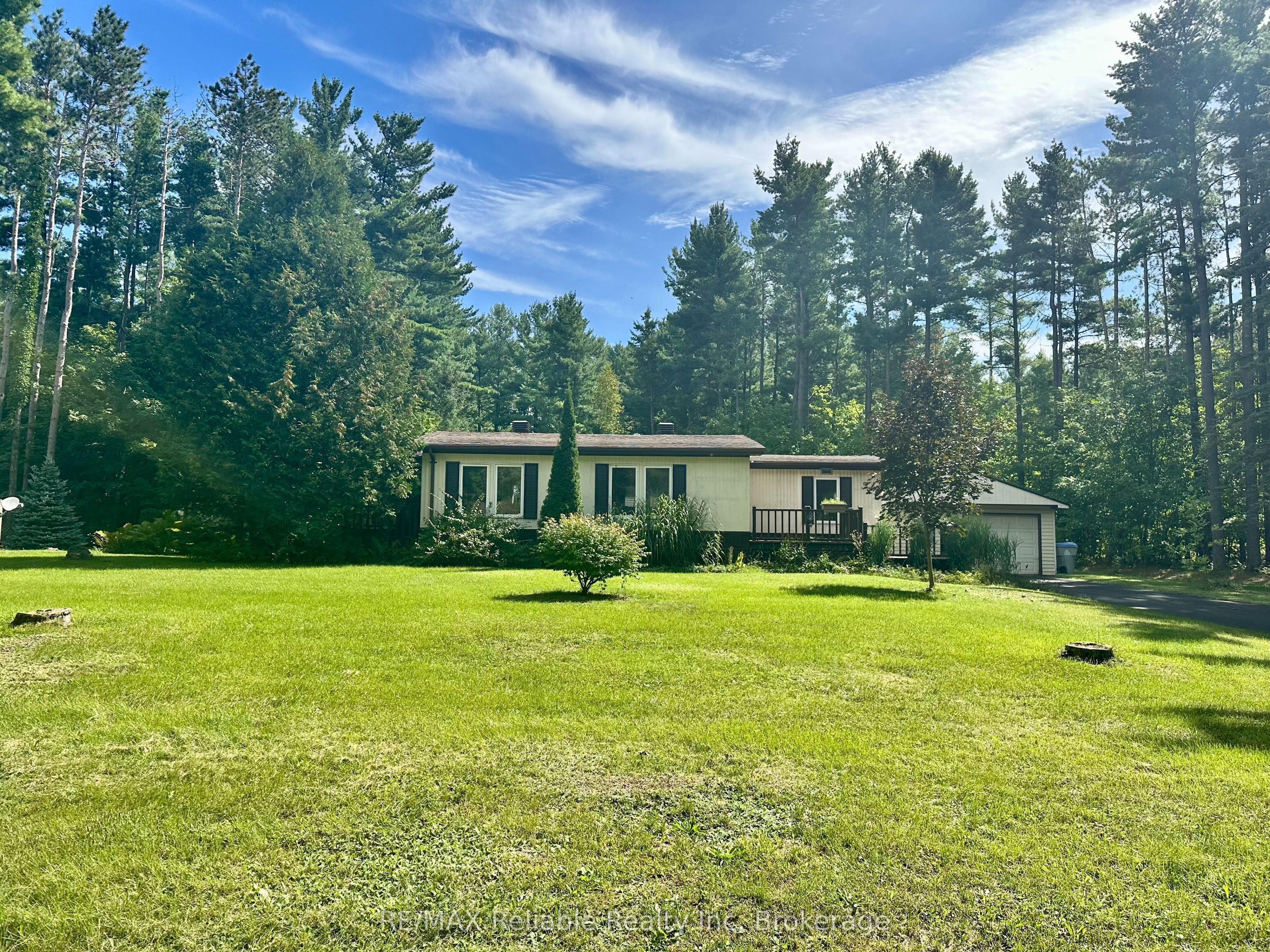 118 Tamarack Drive Property Photo 1