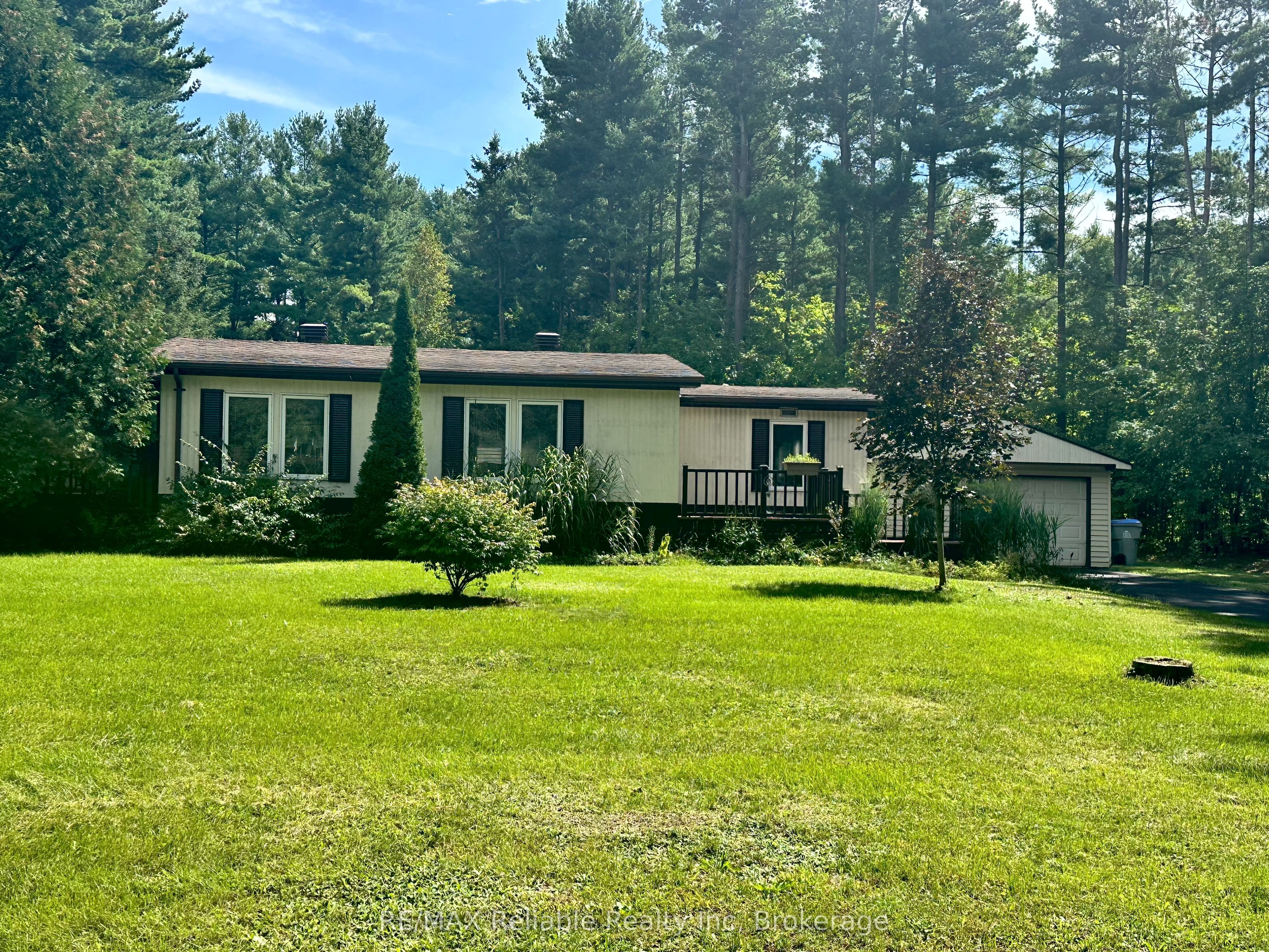 118 Tamarack Drive Property Photo 3