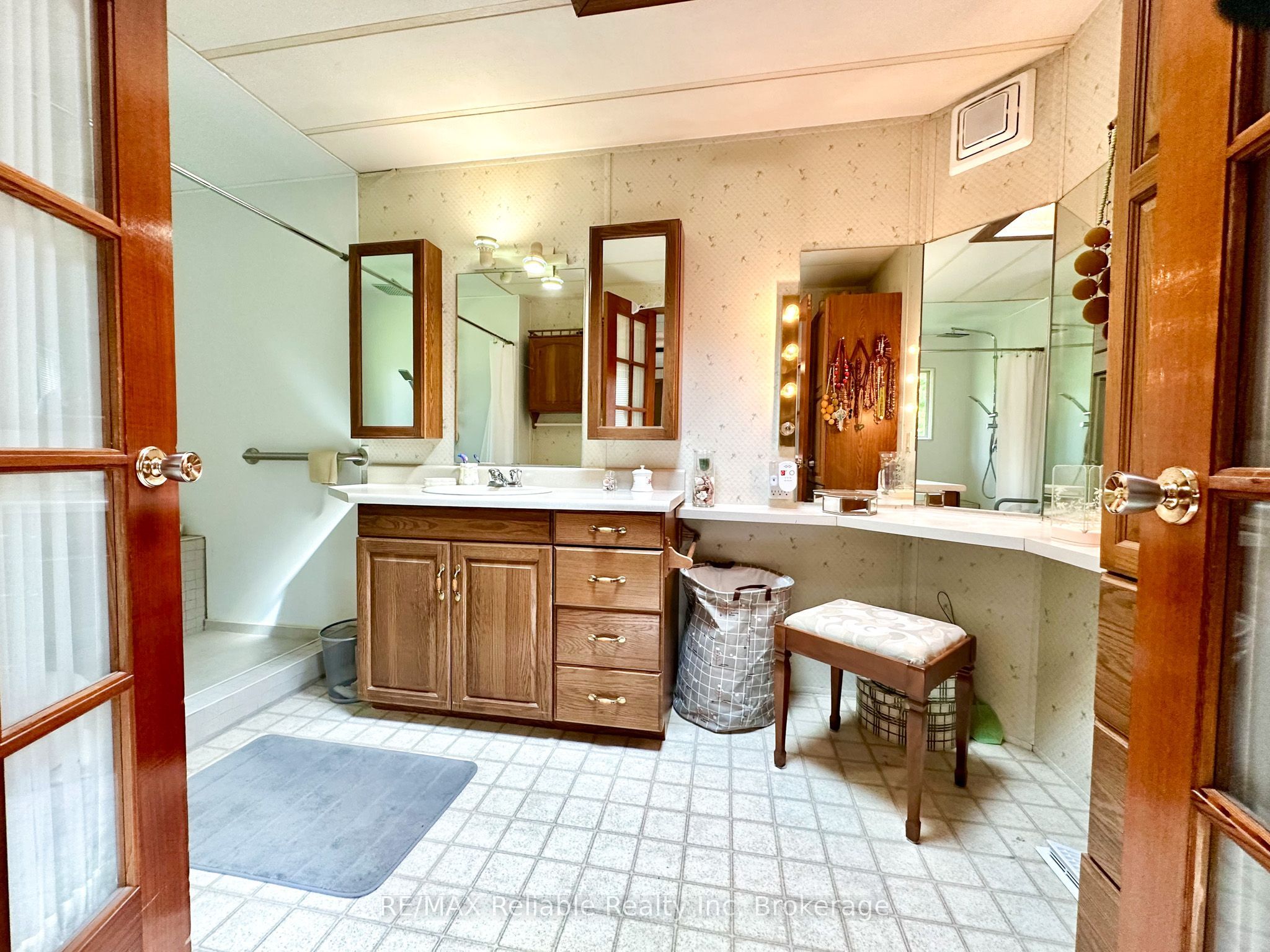 118 Tamarack Drive Property Photo 30