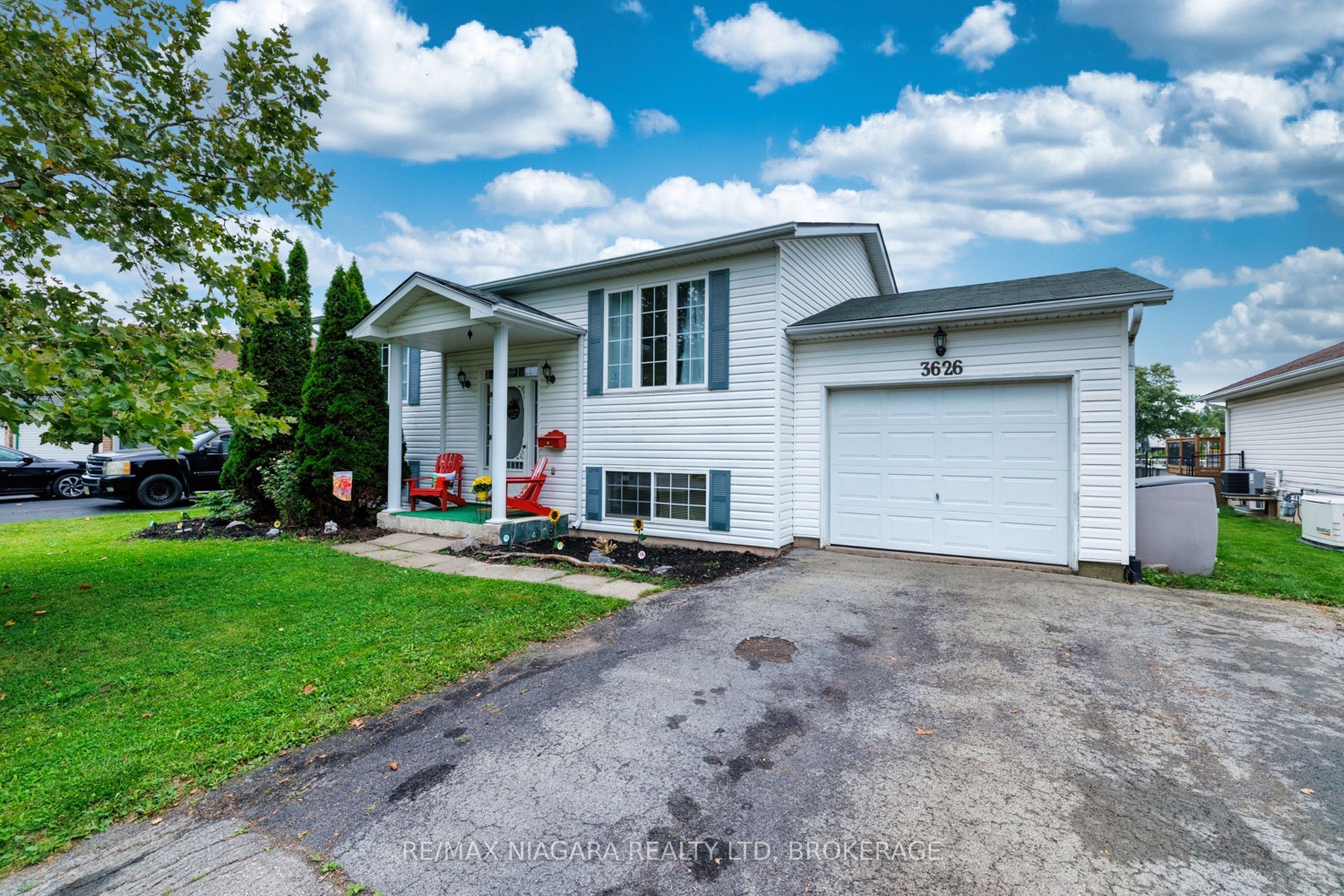 3626 Hill Street Property Photo 1