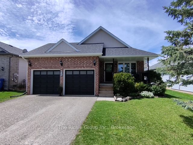624 Cedar Street W Property Photo 1