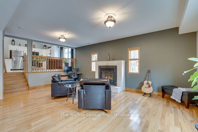 624 Cedar Street W Property Photo 16
