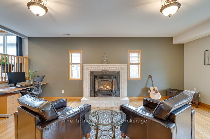 624 Cedar Street W Property Photo 17