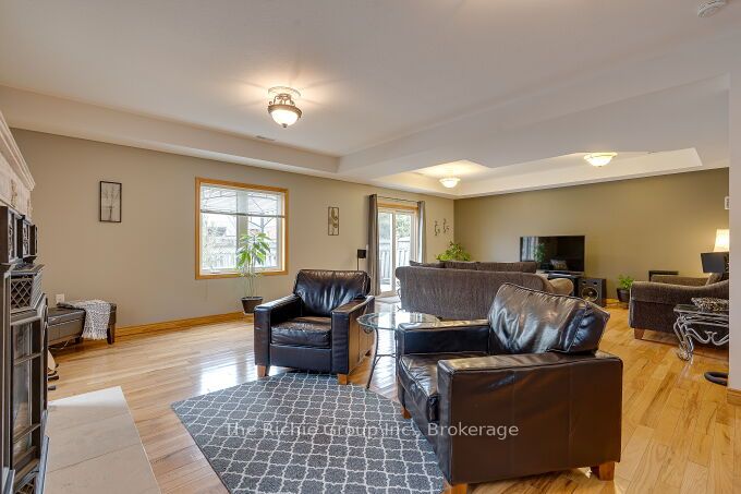 624 Cedar Street W Property Photo 18