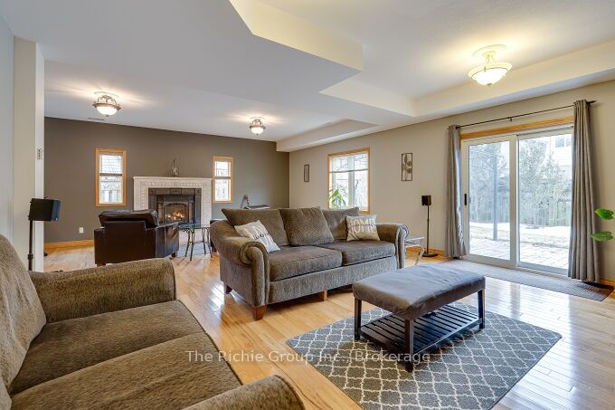 624 Cedar Street W Property Photo 21