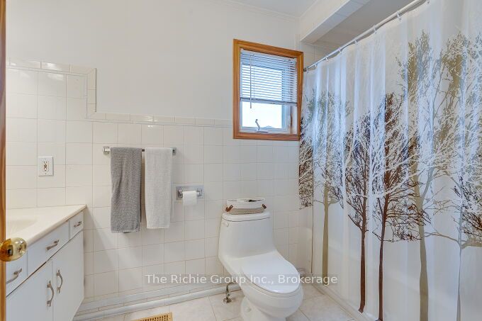 624 Cedar Street W Property Photo 26