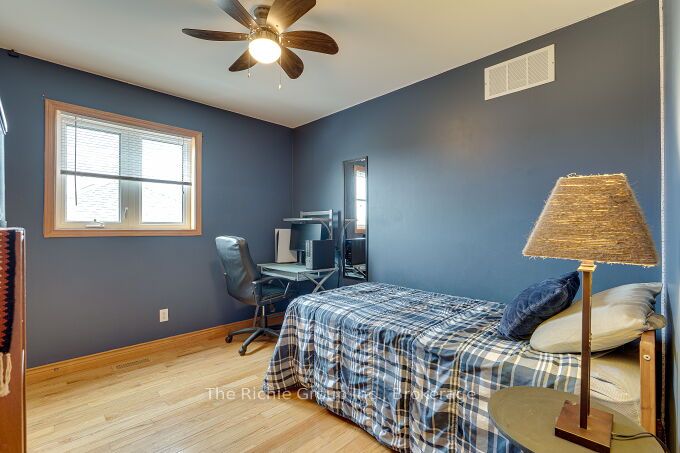624 Cedar Street W Property Photo 27