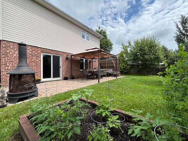 624 Cedar Street W Property Photo 38