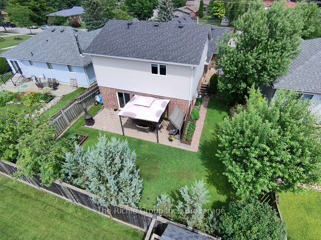 624 Cedar Street W Property Photo 40