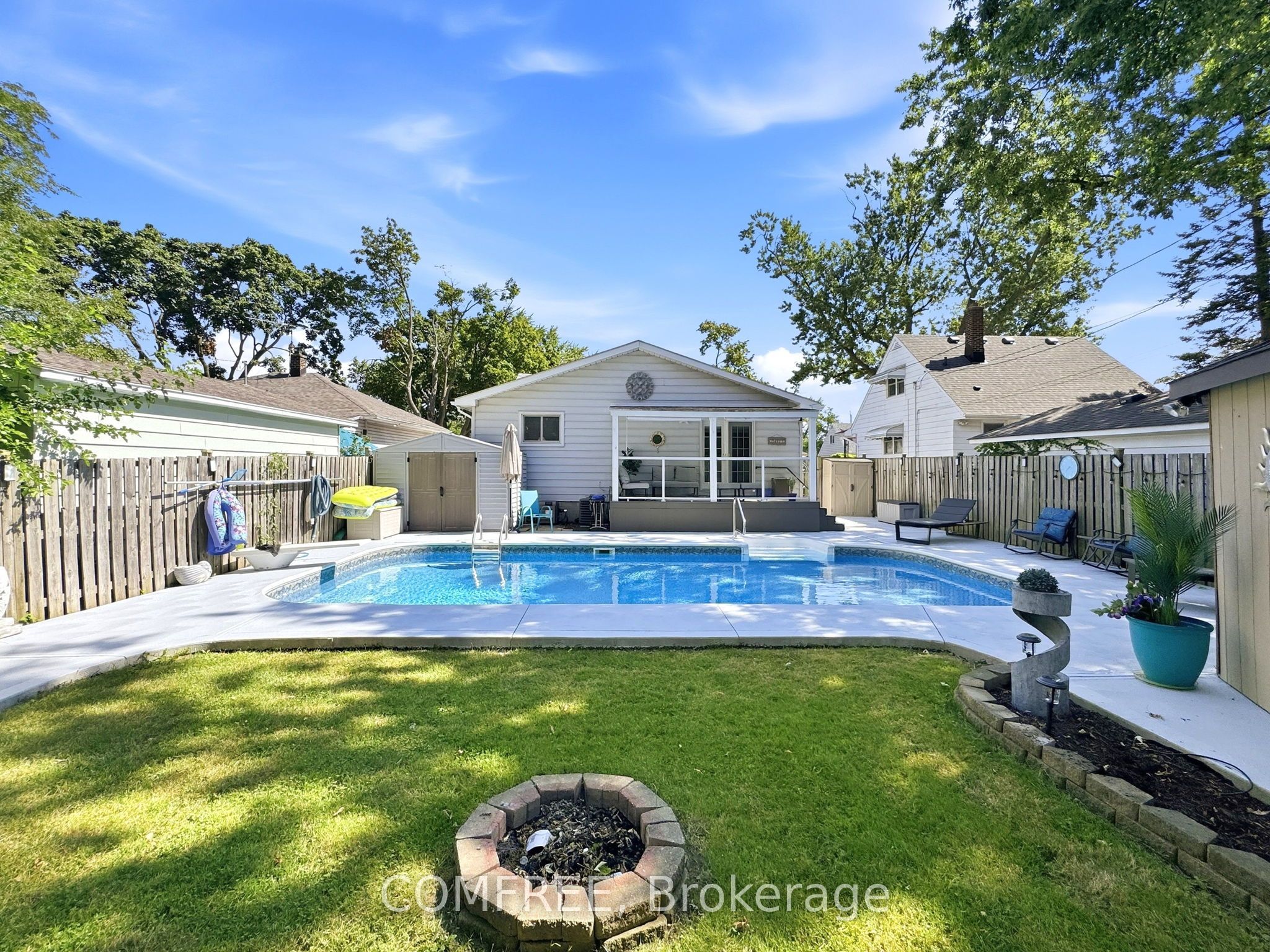 1827 Norman Road Property Photo 2