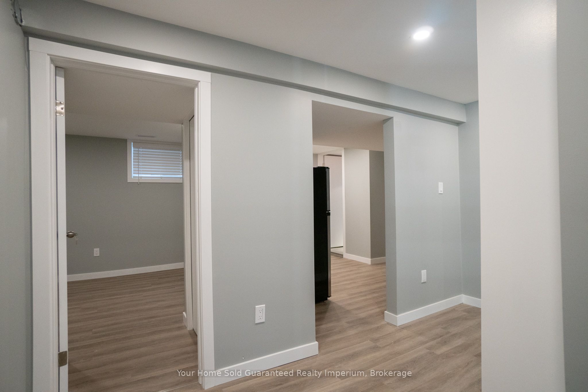 1420 University Avenue W Property Photo 22