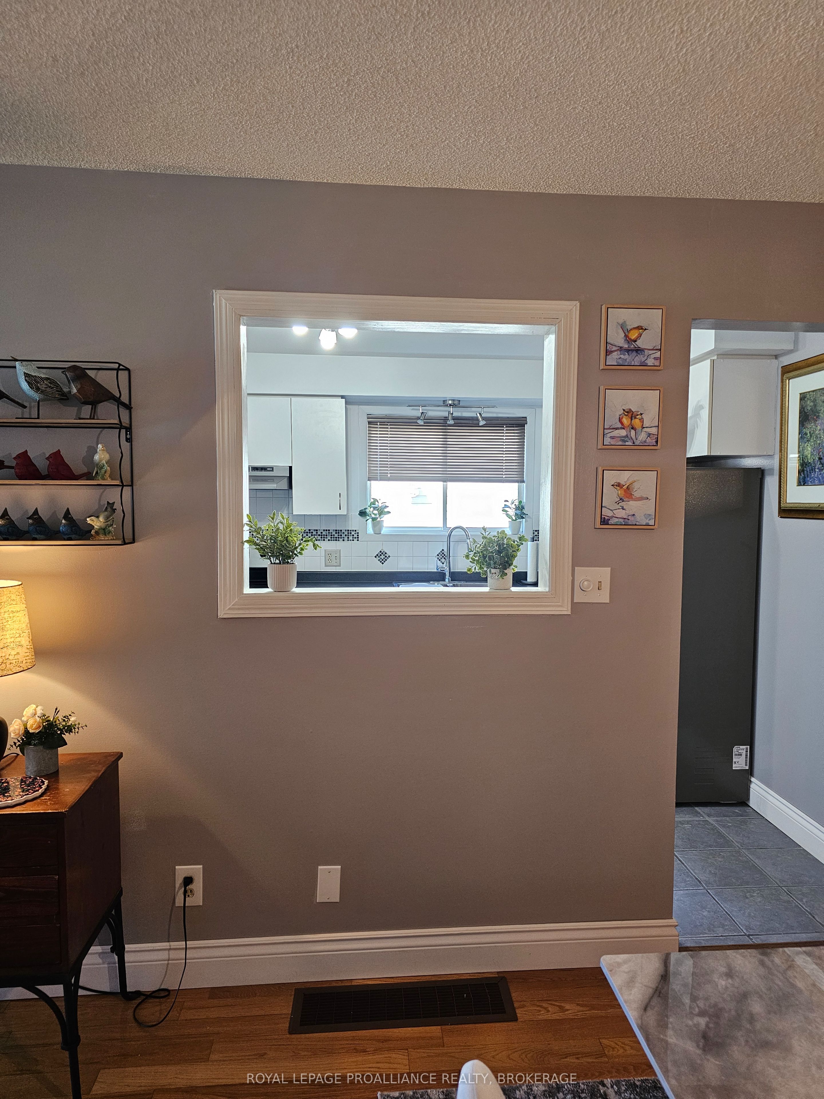 915 Warburton Crescent Property Photo 15