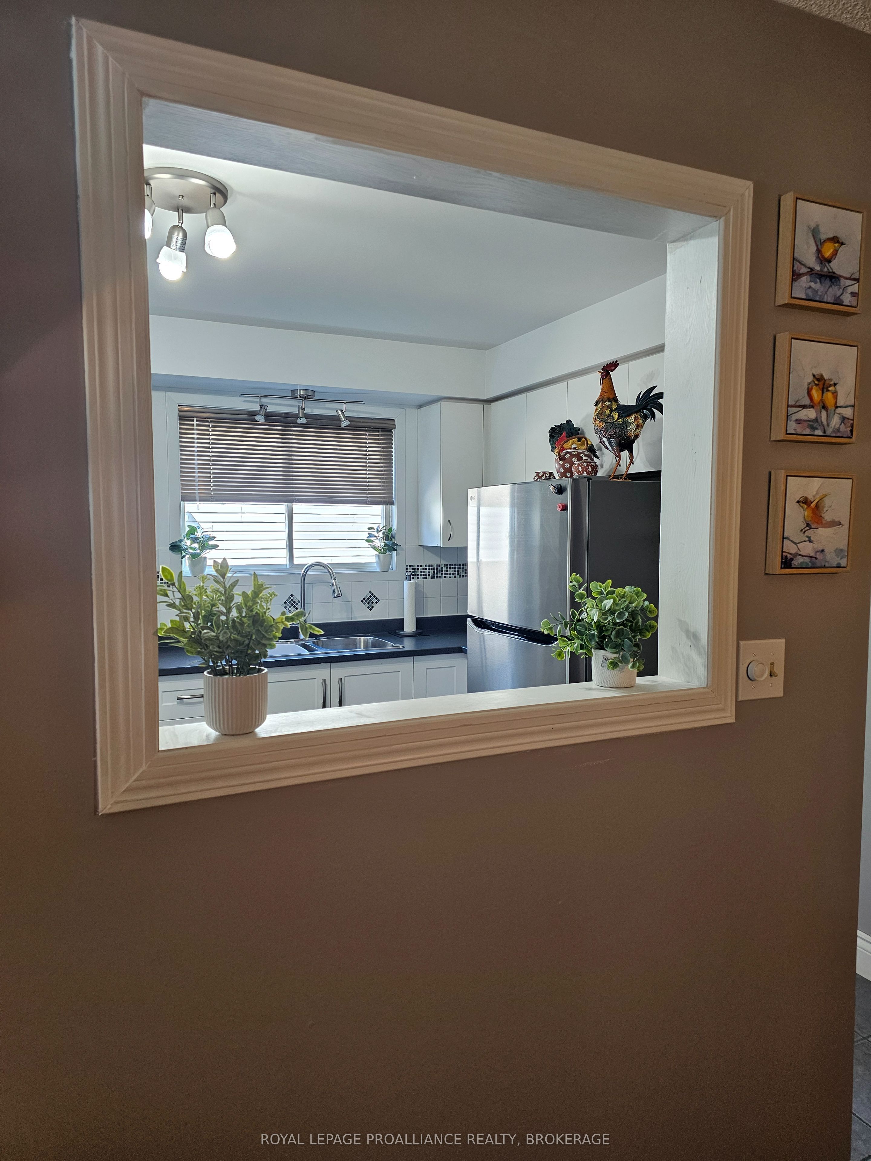 915 Warburton Crescent Property Photo 16