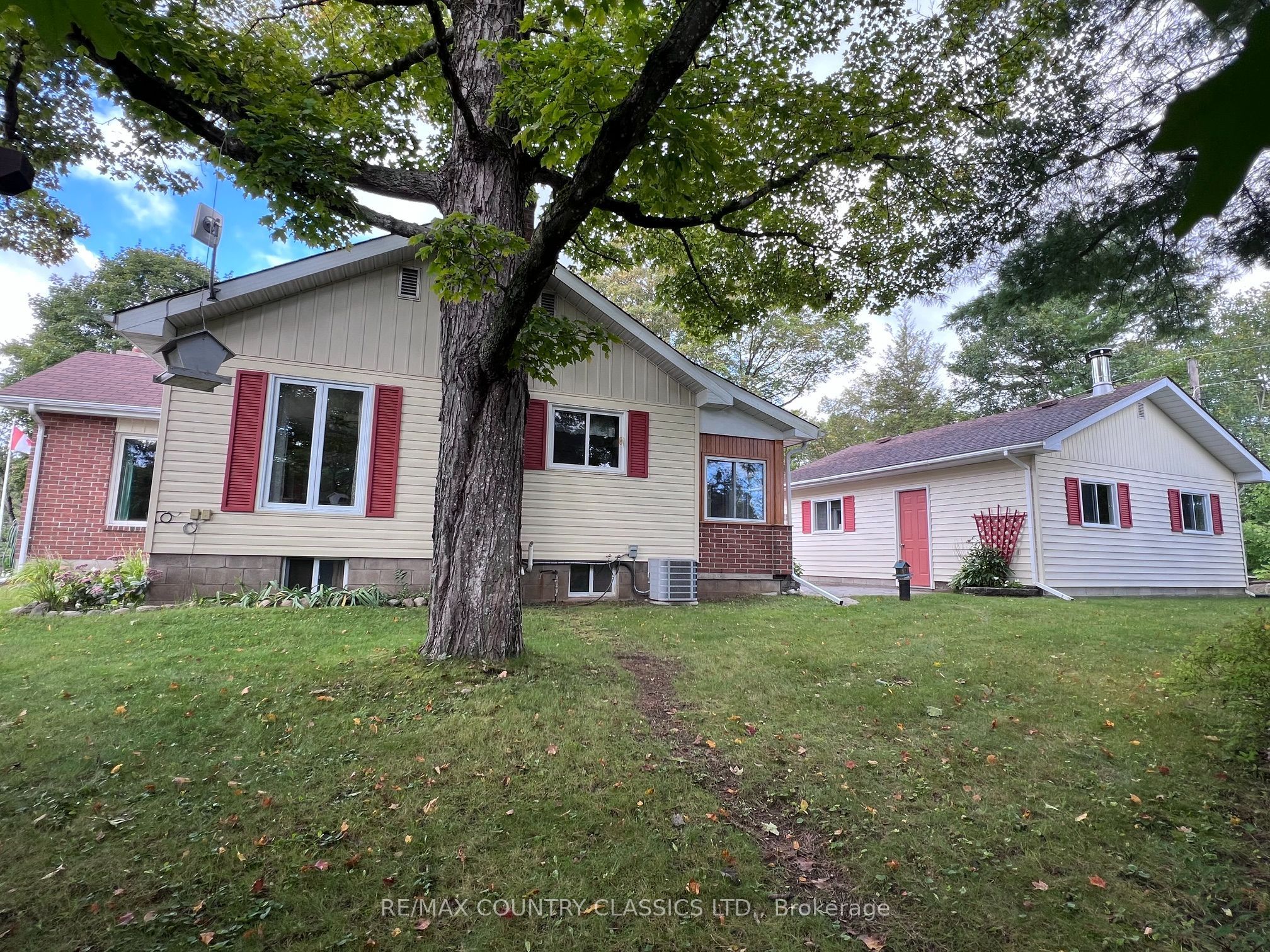 29 Brown Lane Property Photo 2