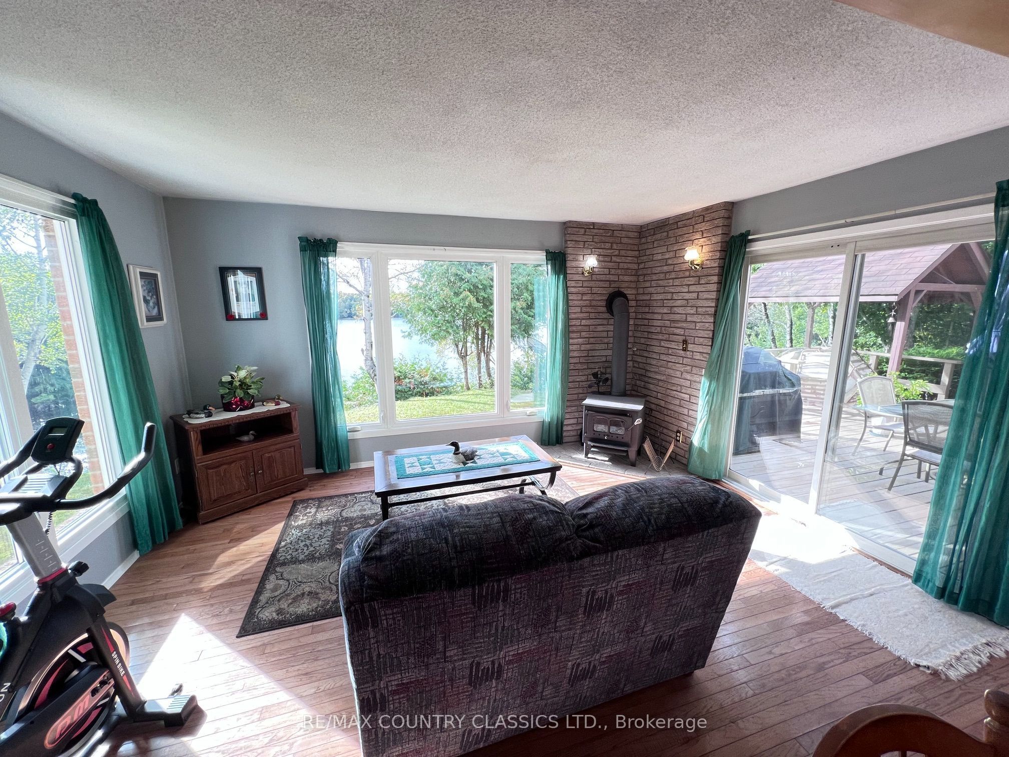 29 Brown Lane Property Photo 28
