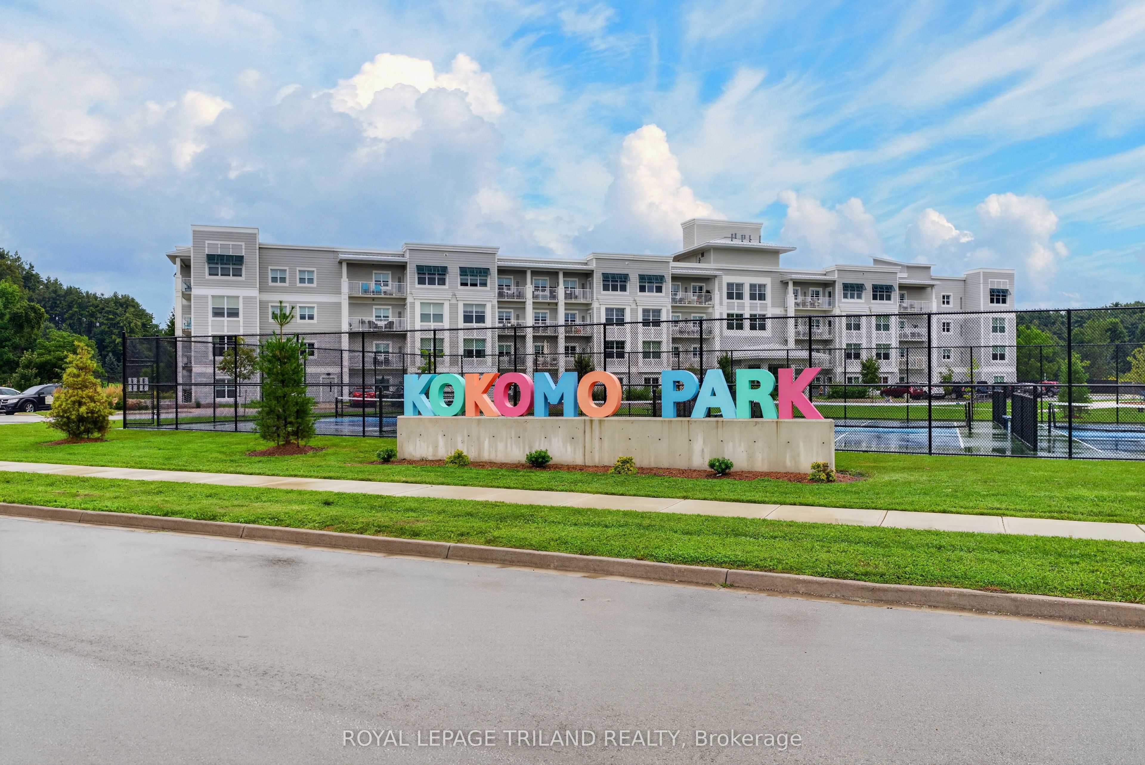 100 The Promenade 102 Property Photo 1