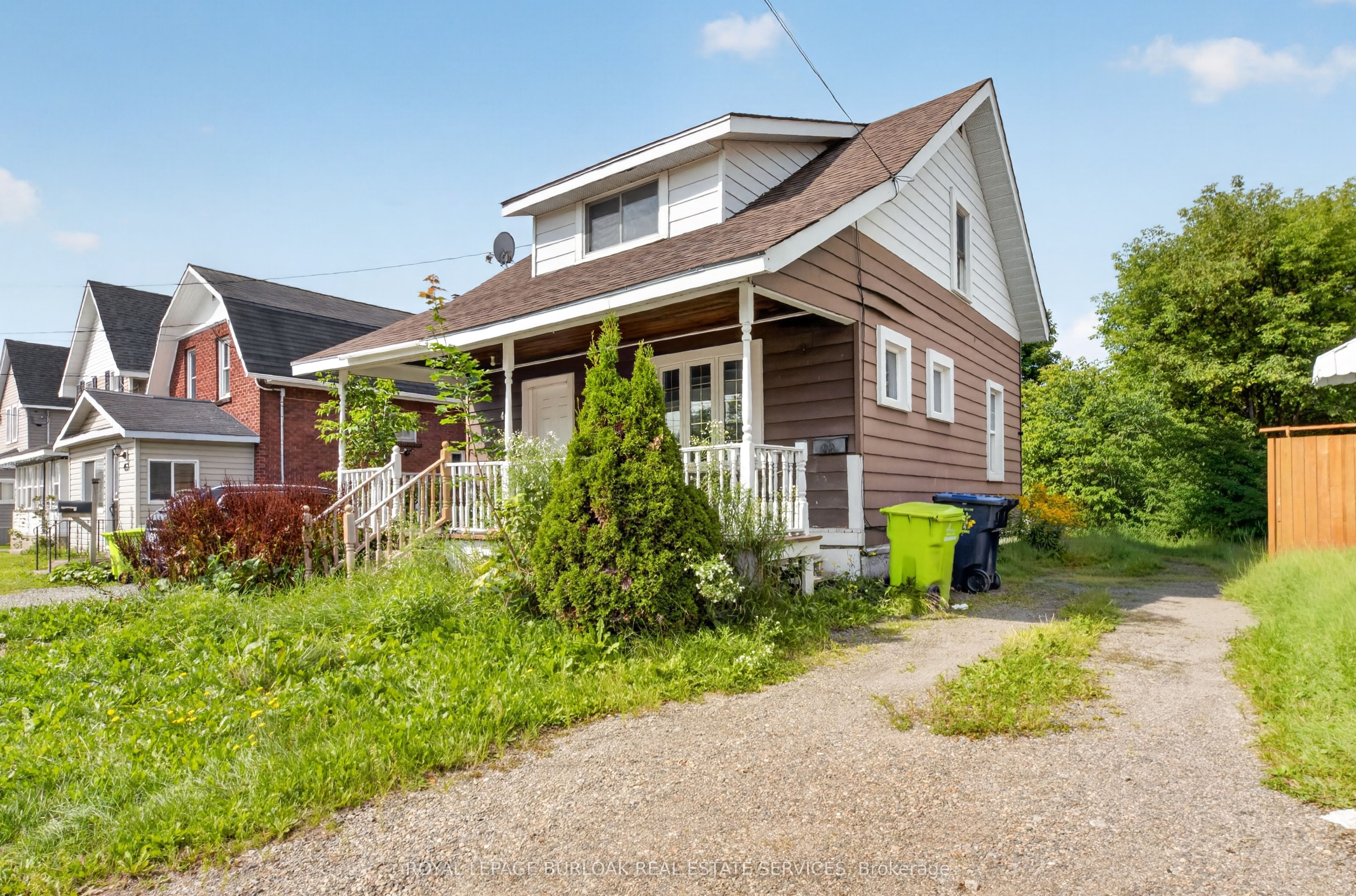 461 John Street Property Photo 2