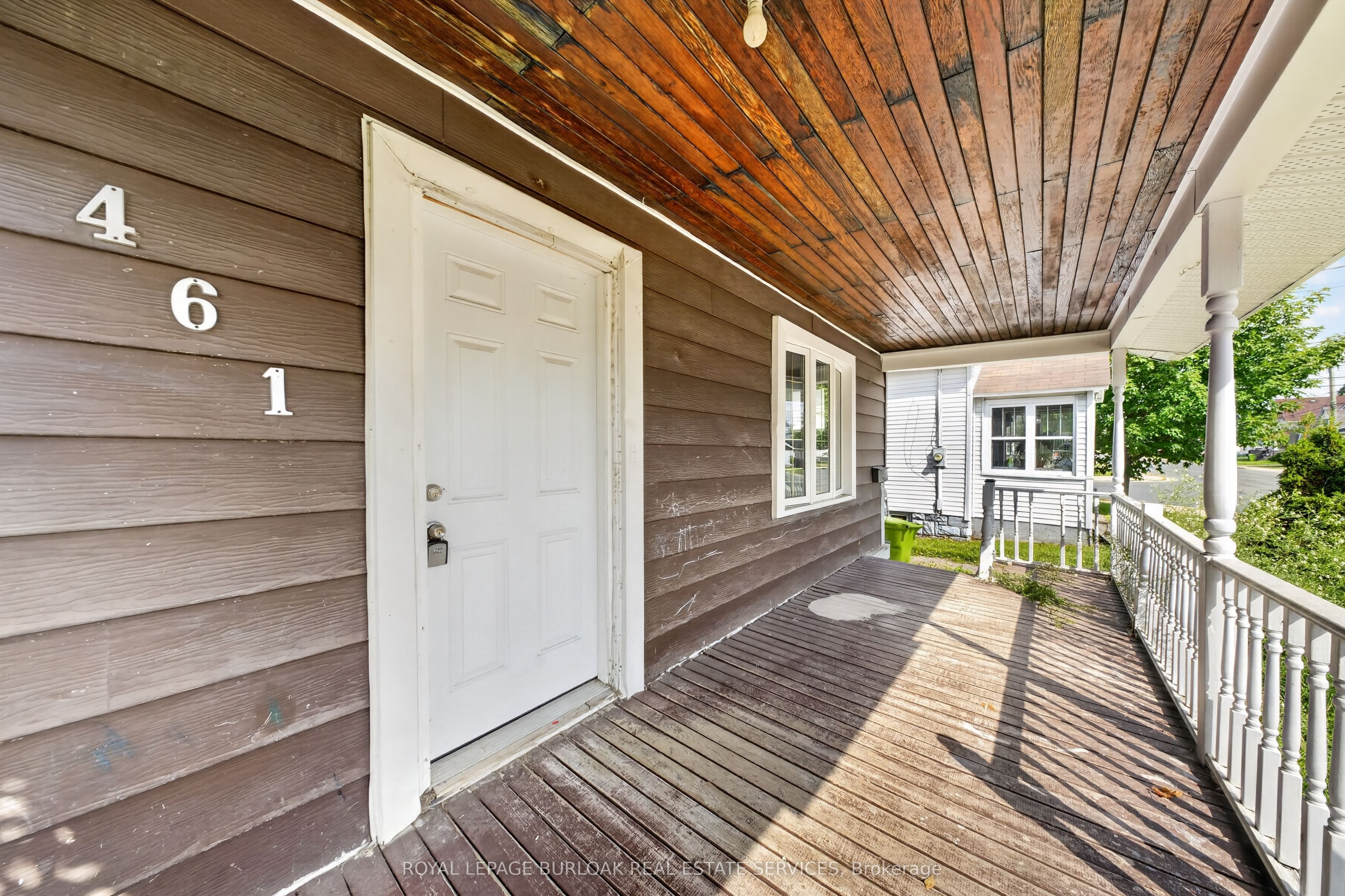 461 John Street Property Photo 3