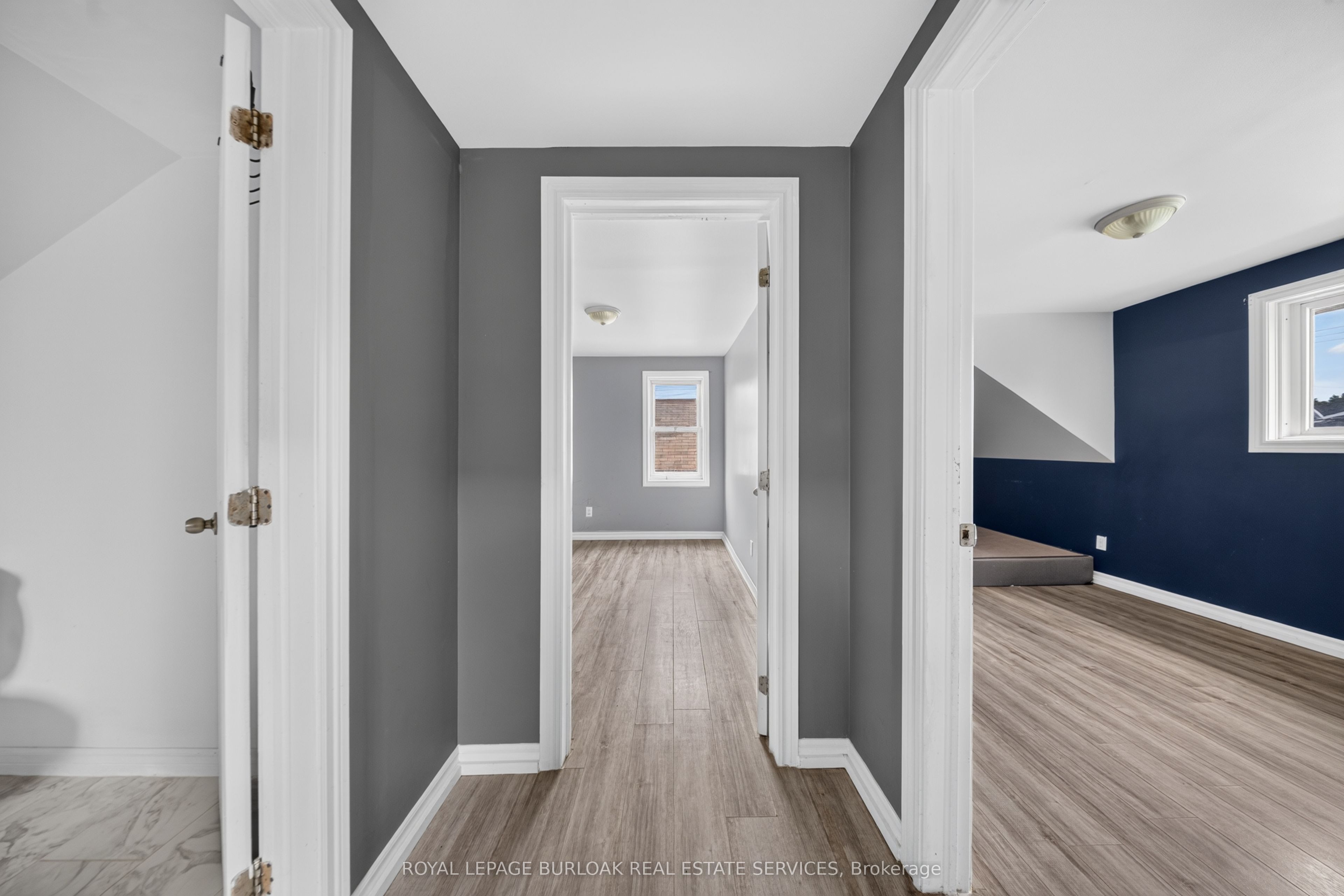 461 John Street Property Photo 11